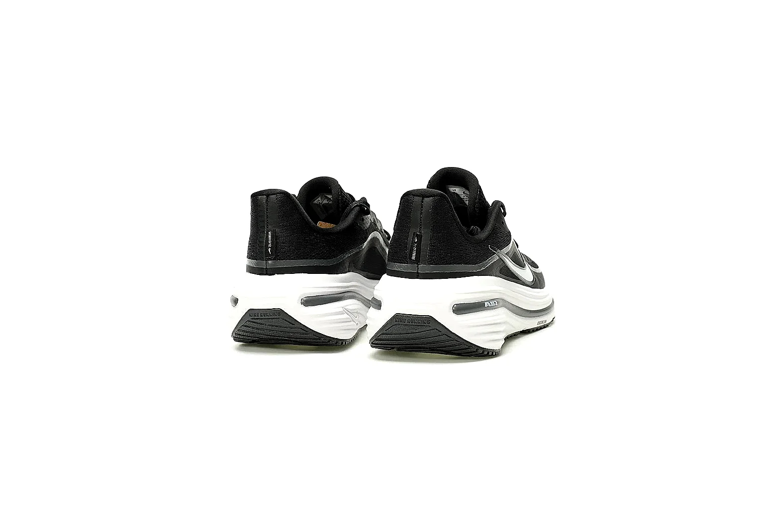 Kako Scout comparison images for Nike Black White Retro Runner Sneaker thumbnail 5