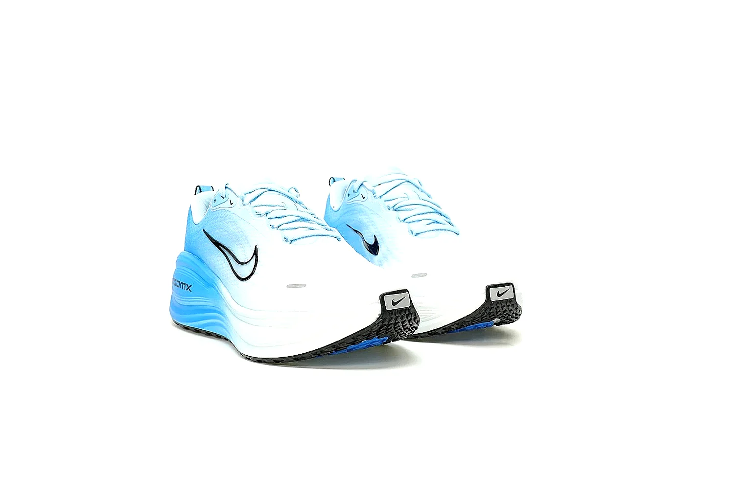 Kako Scout comparison images for Nike Blue White Retro Runner Sneaker thumbnail 4
