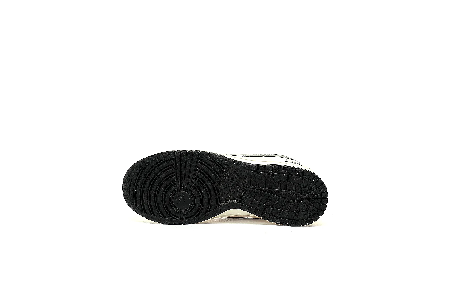 Kako Scout comparison images for Nike Cream Black Premium Low Sneaker thumbnail 4