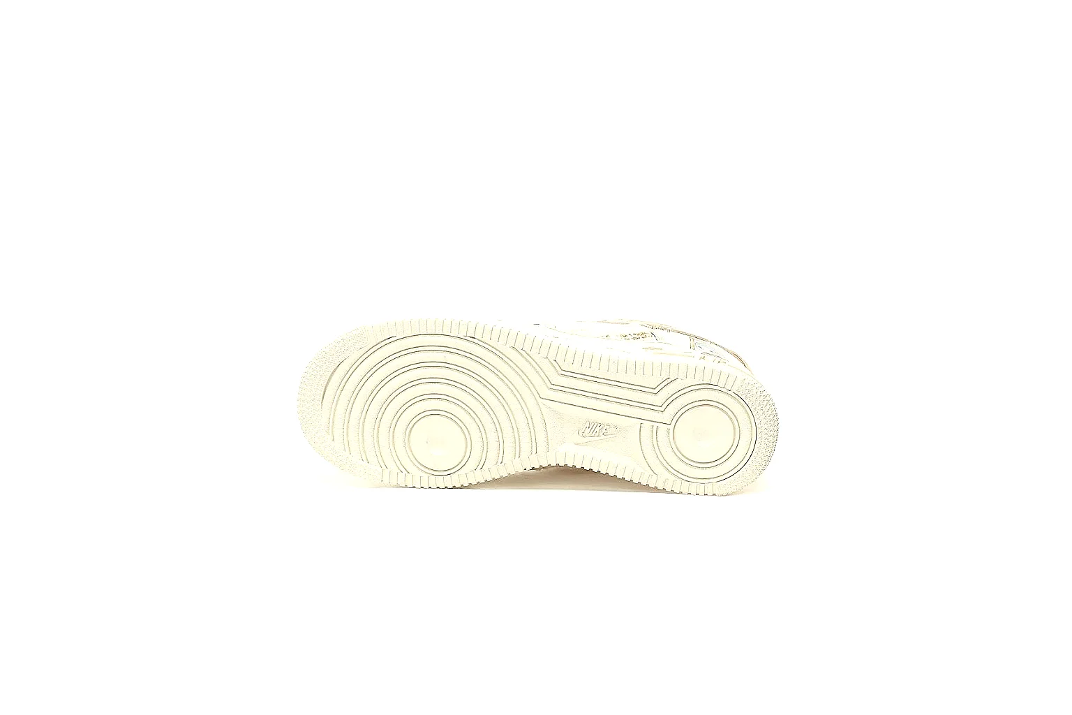 Kako Scout comparison images for Nike Cream Gold Low Court thumbnail 3