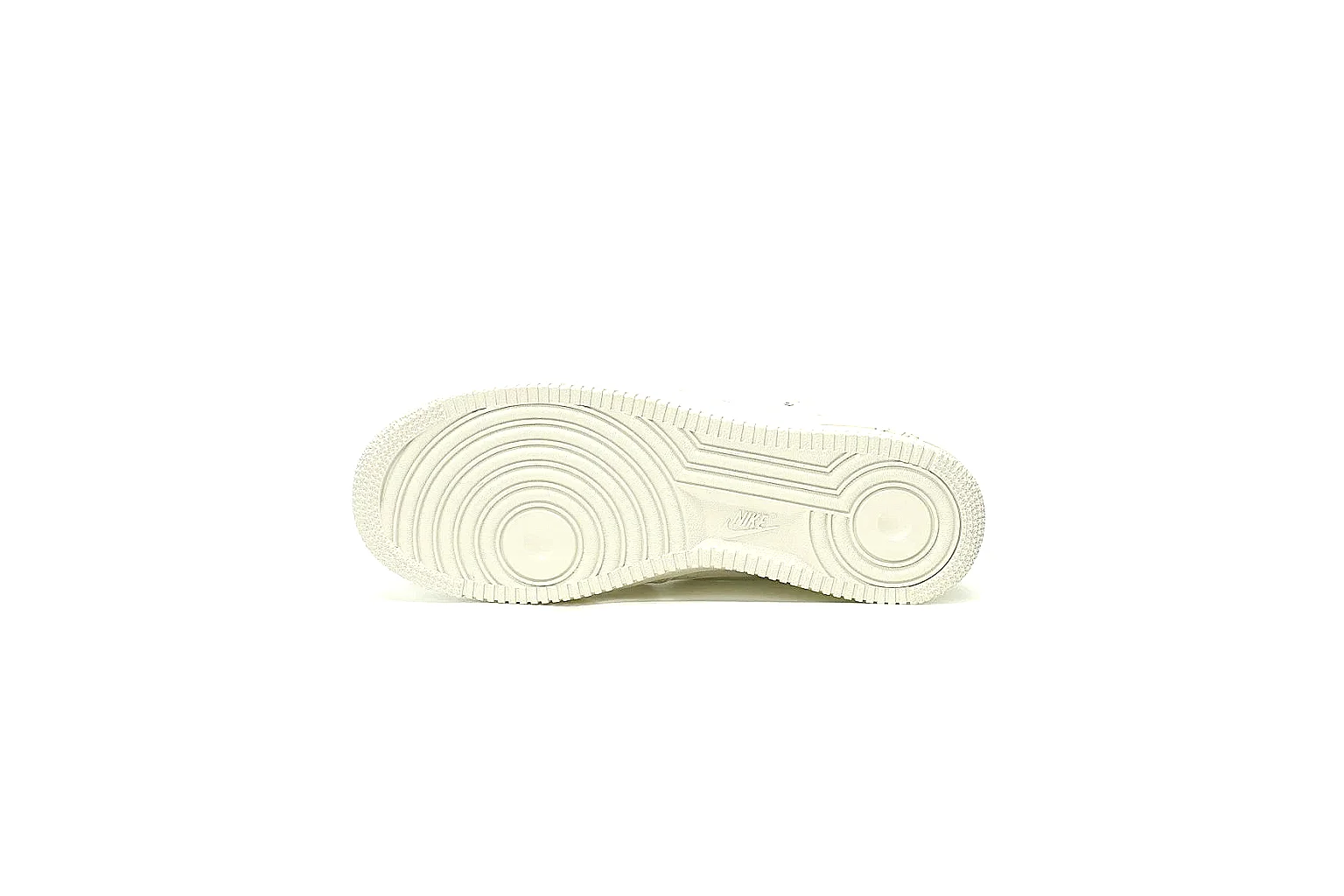 Kako Scout comparison images for Nike Cream Low Court Sneaker thumbnail 3