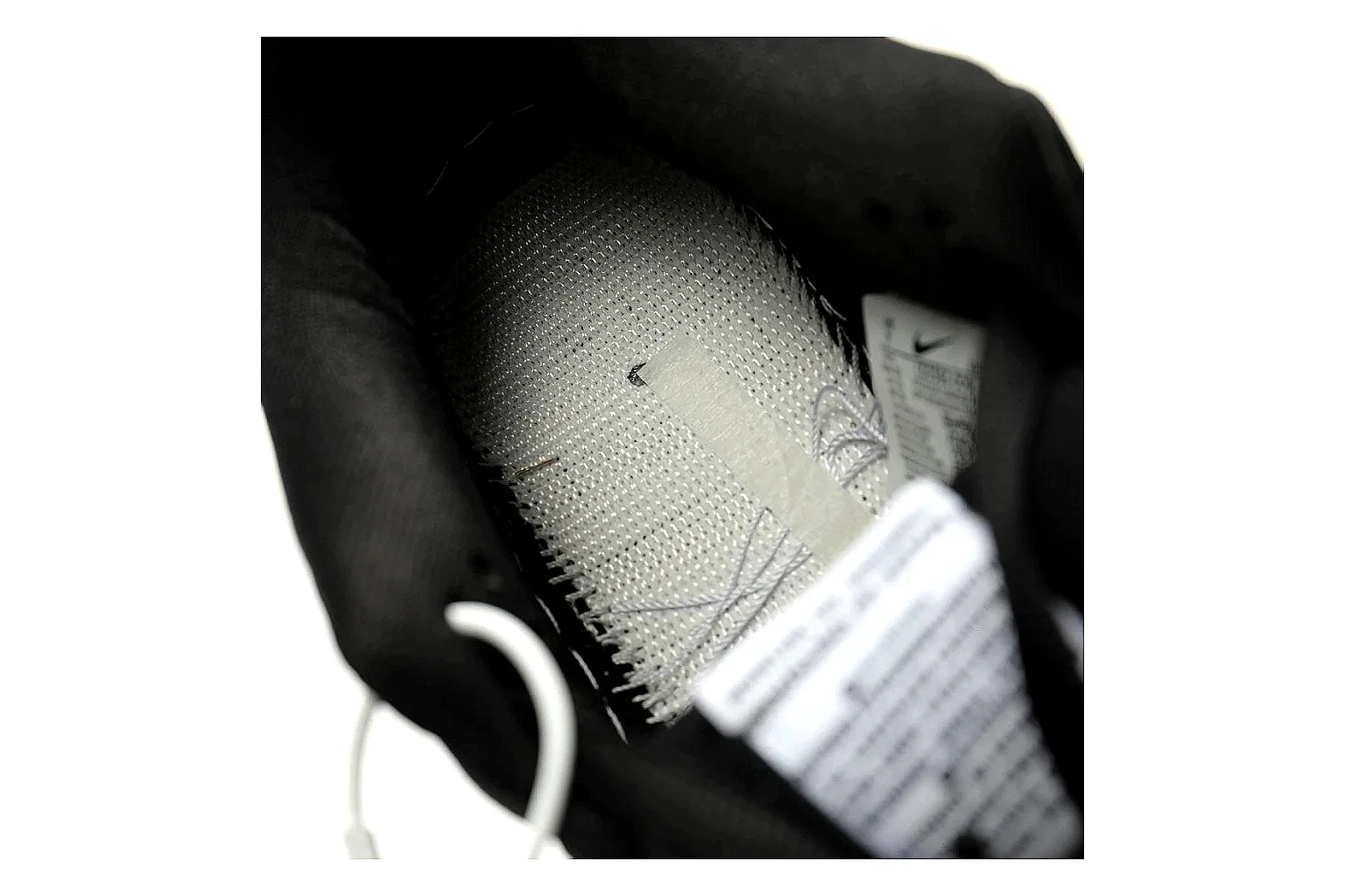 Nike Dunk Low Black Gum 0784 comparison signal note six-photo gallery thumbnail 4