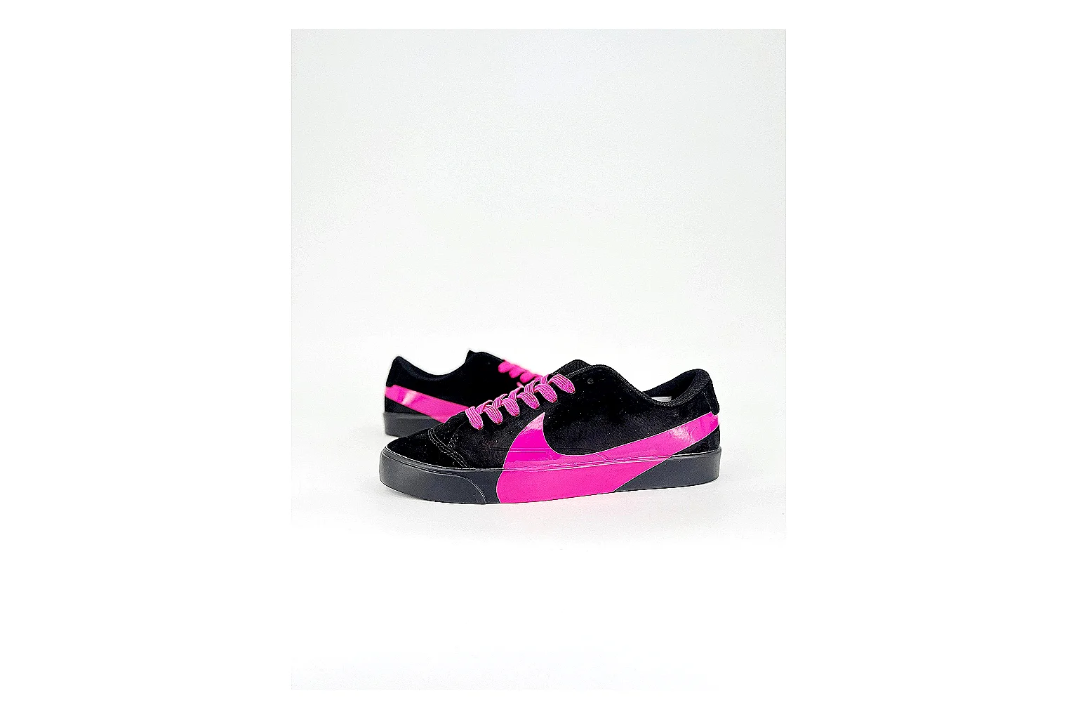 kakoscout.com Nike Dunk Low Black Pink comparison signal card six-photo gallery thumbnail 6
