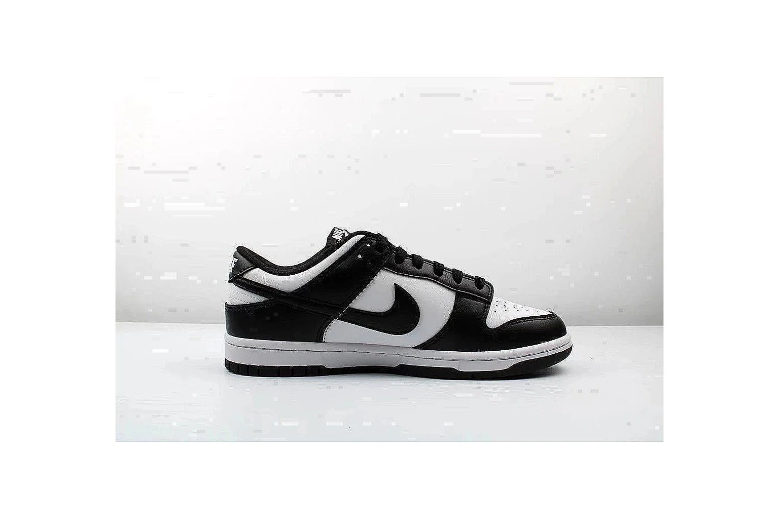 kakoscout.com Nike Dunk Low Black White comparison signal card six-photo gallery
