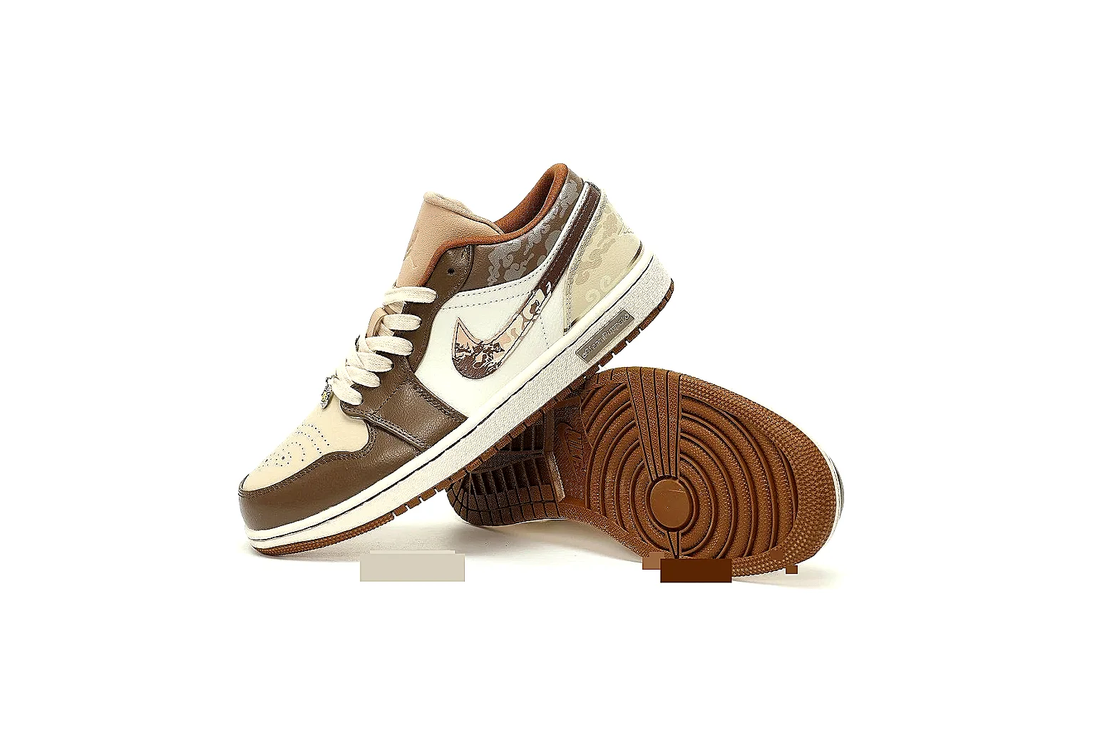 Nike Dunk Low Tan Brown 5815 comparison signal note six-photo gallery thumbnail 2