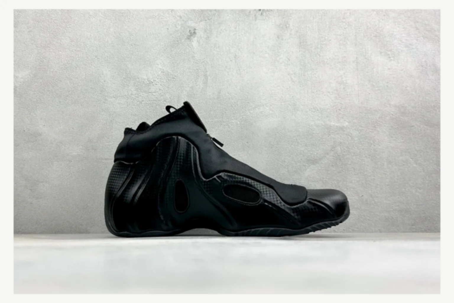 Nike Air Foamposite Black Mid Top comparison proof image SKU 1182167379 thumbnail 6