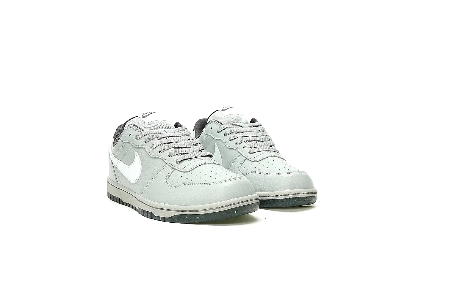 Kako Scout comparison images for Nike Gray Low Court thumbnail 4