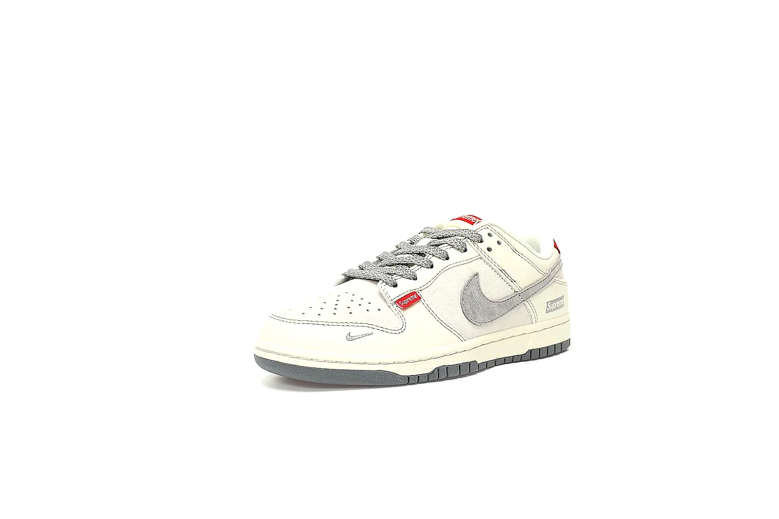 Kako Scout comparison images for Nike Gray Red Low Court Sneaker thumbnail 6