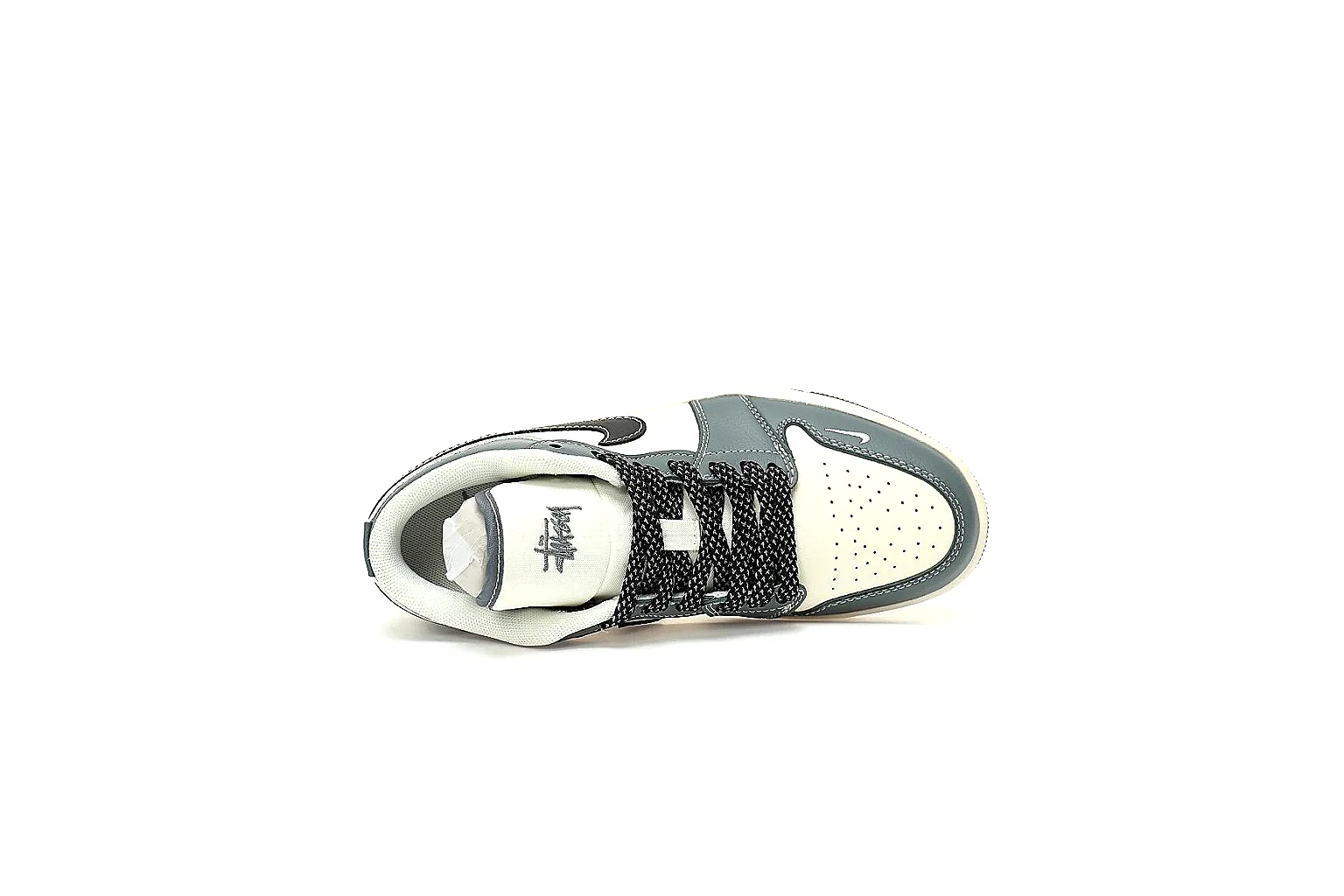 Kako Scout comparison images for Nike Gray Black Low Court thumbnail 3
