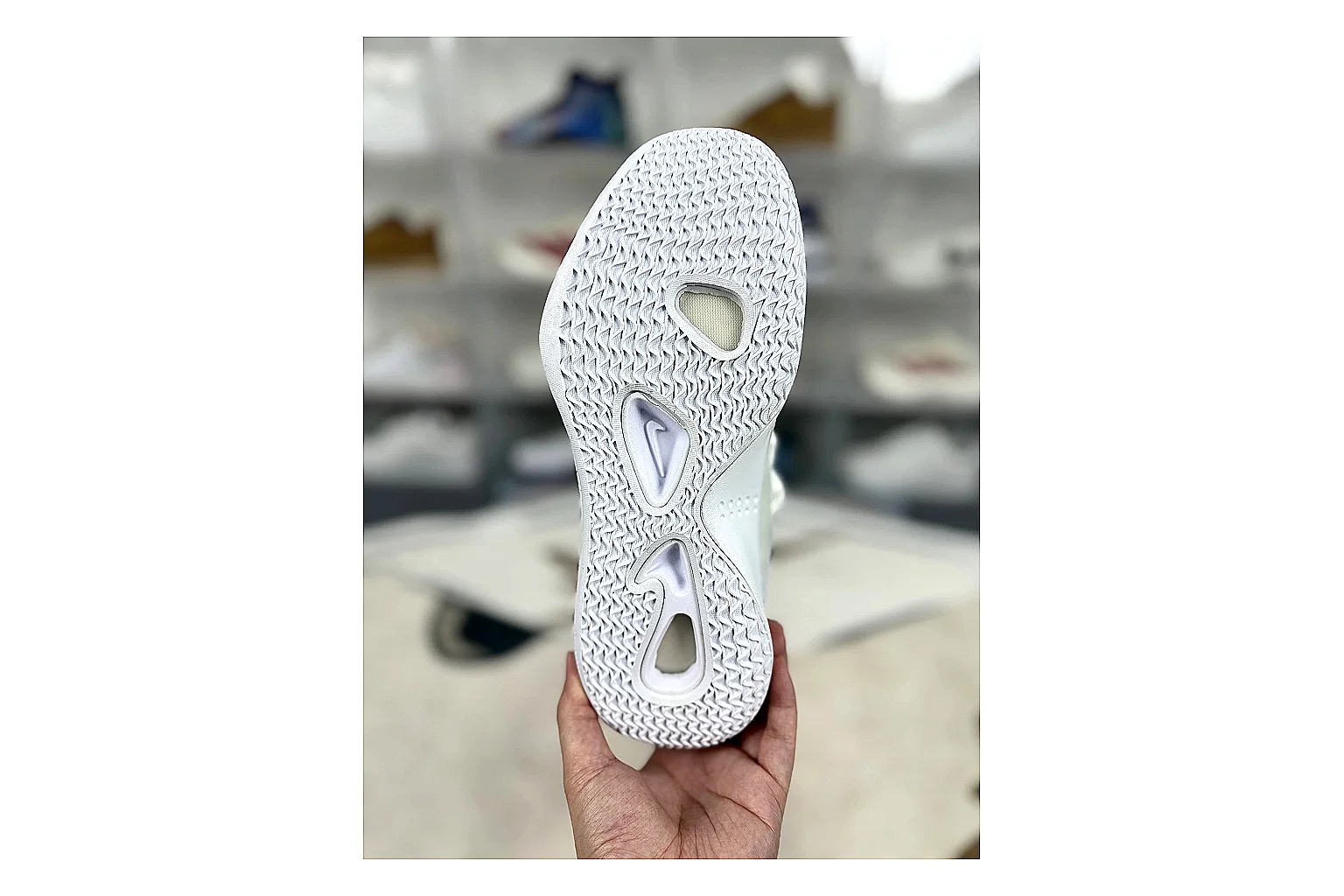 Nike Hyperdunk Mixed Sneakers comparison signal image SKU 1194923103 thumbnail 5