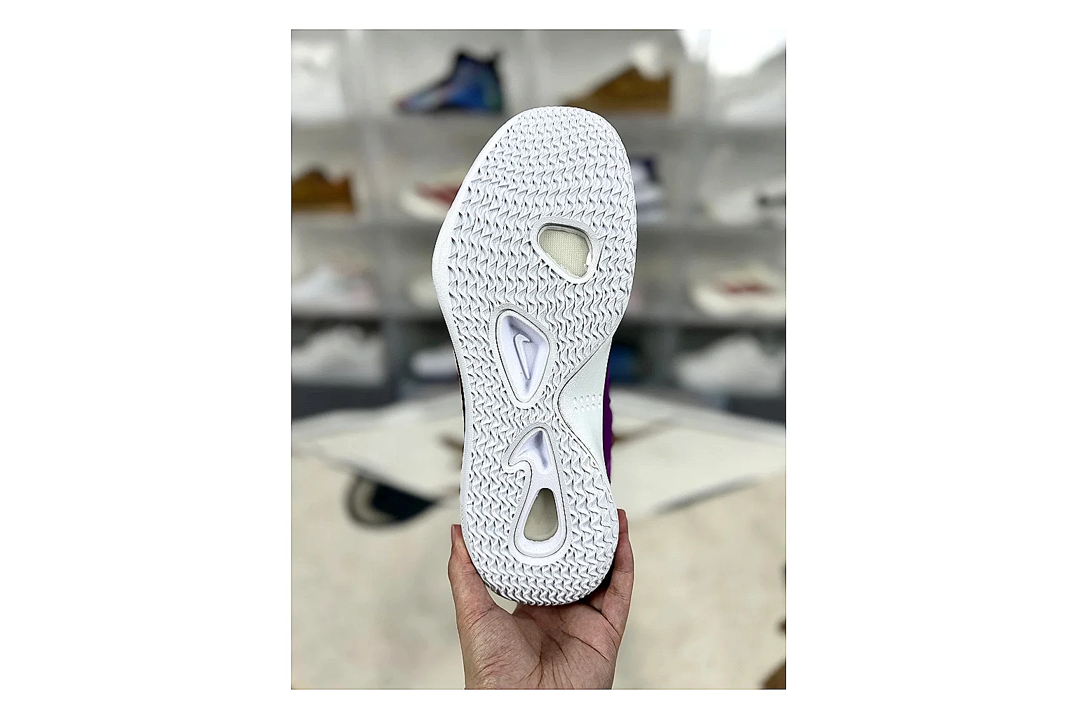 Nike Hyperdunk Mixed Sneakers comparison signal image SKU 1194923169 thumbnail 5