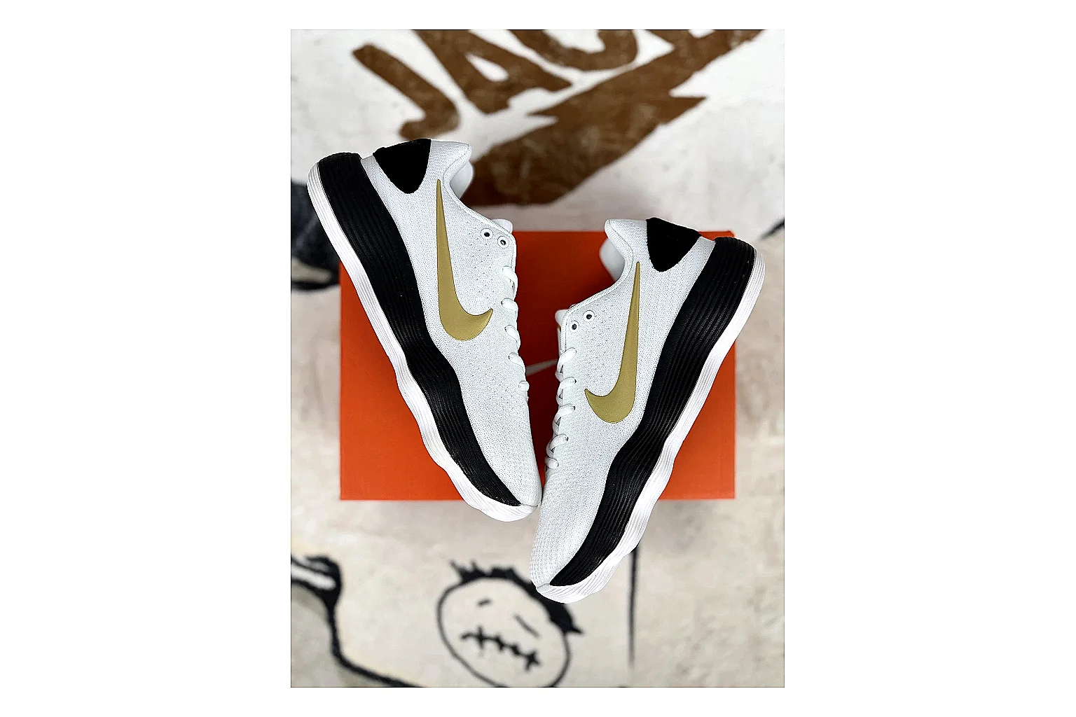 Nike Hyperdunk Mixed Sneakers comparison signal image SKU 1194923711 thumbnail 4