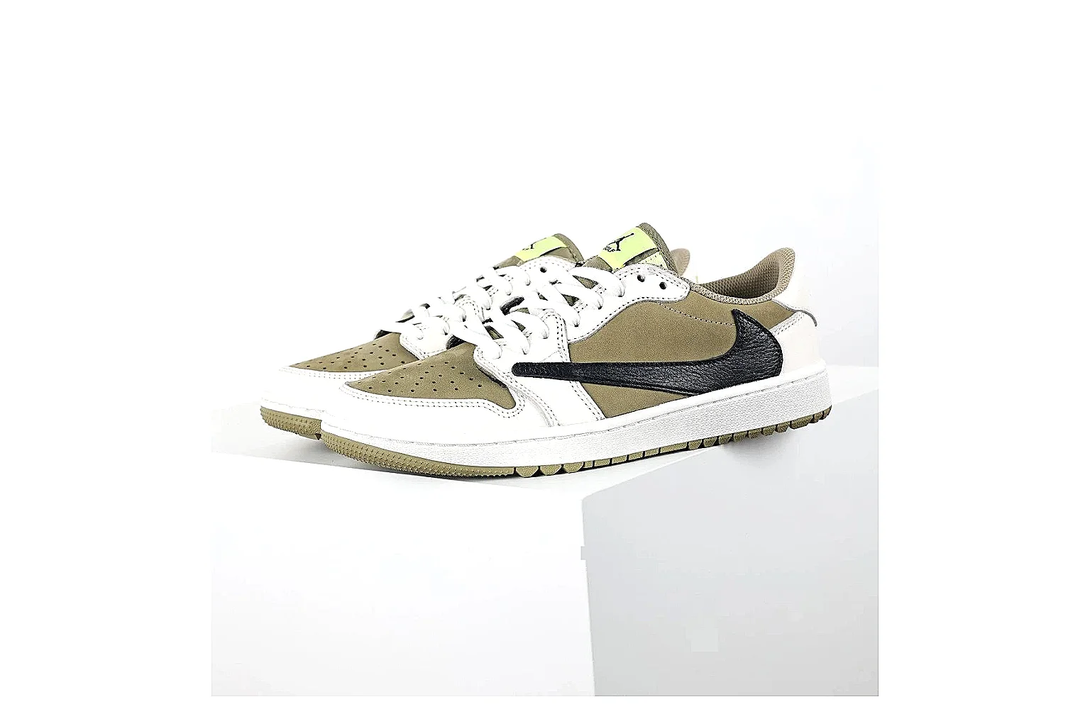kakoscout.com Nike Low Court Olive White comparison signal card six-photo gallery thumbnail 2