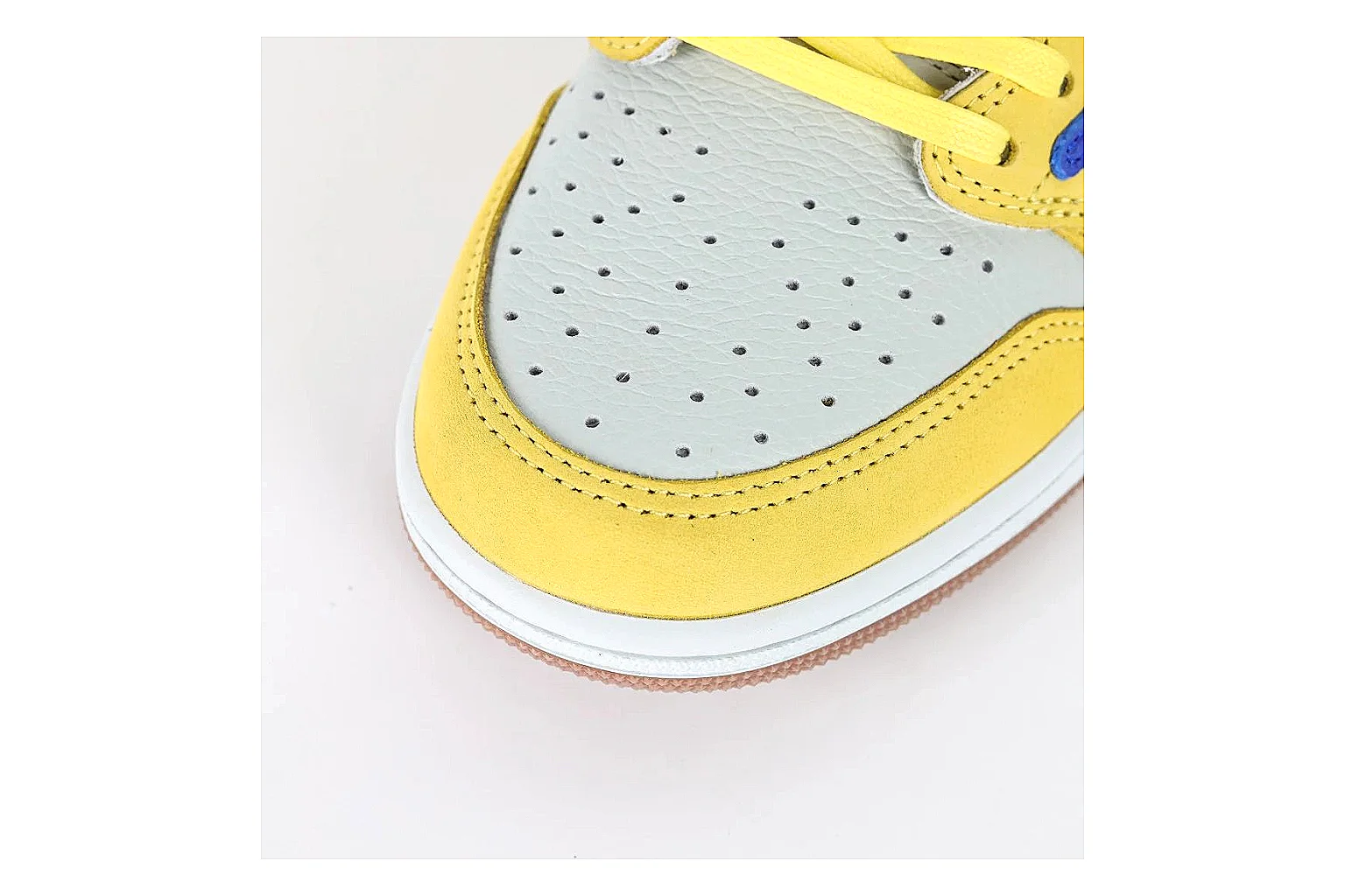 kakoscout.com Nike Low Court Yellow Blue comparison signal card six-photo gallery thumbnail 4