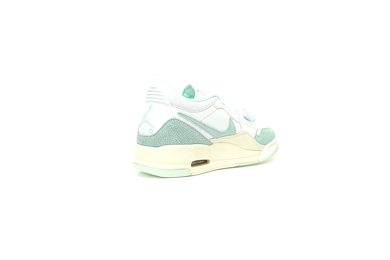 Kako Scout comparison images for Nike Mint Cream Retro Runner thumbnail 2