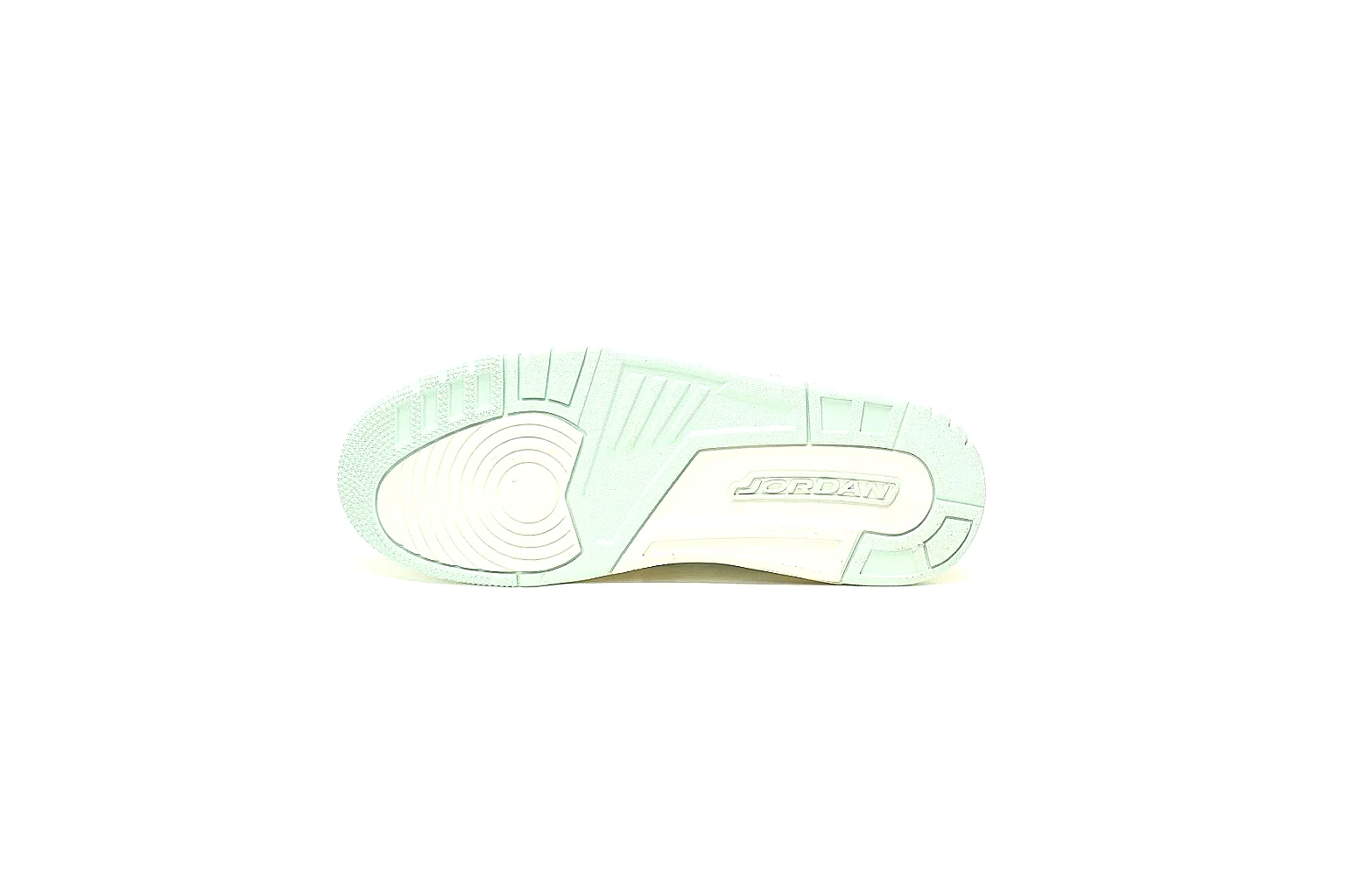 Kako Scout comparison images for Nike Mint Cream Retro Runner thumbnail 4