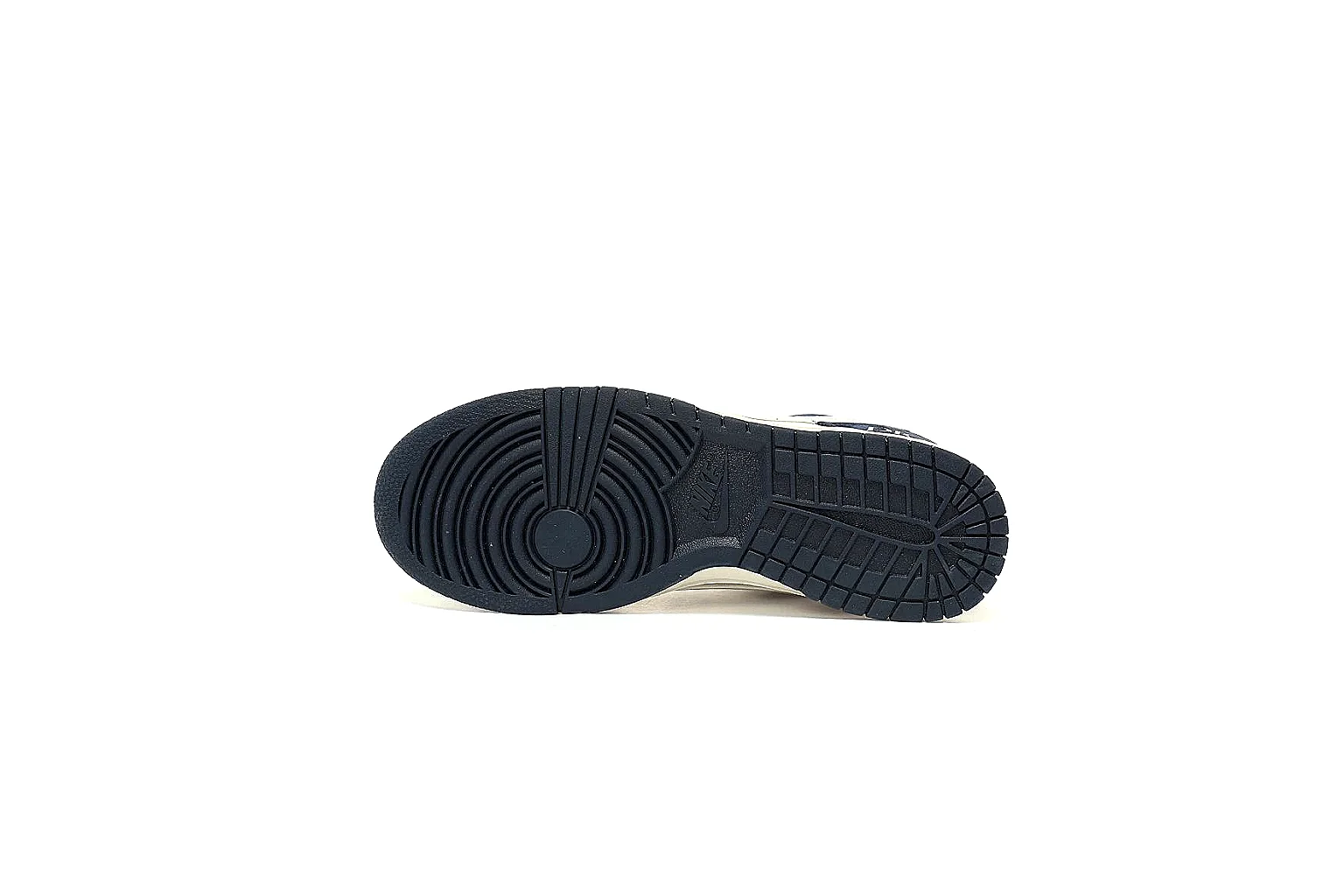 Kako Scout comparison images for Nike Navy Cream Low Court thumbnail 3