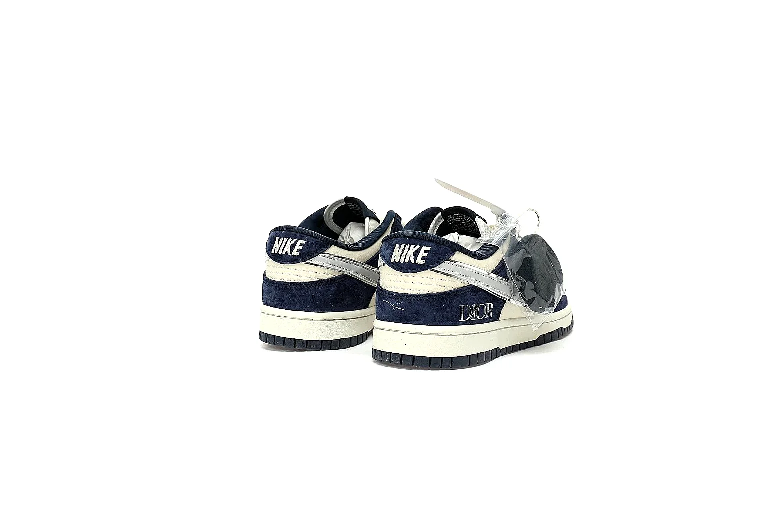 Kako Scout comparison images for Nike Navy Cream Low Court thumbnail 5