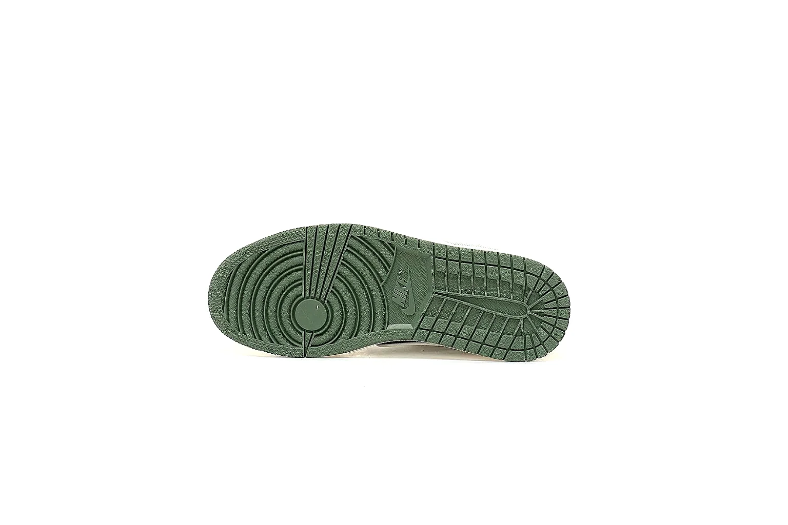 Kako Scout comparison images for Nike Olive Cream Low Court thumbnail 3