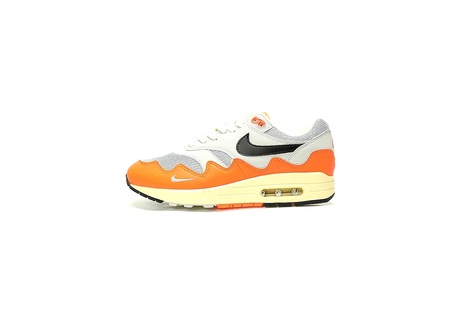 Kako Scout comparison images for Nike Orange Cream Retro Runner Sneaker