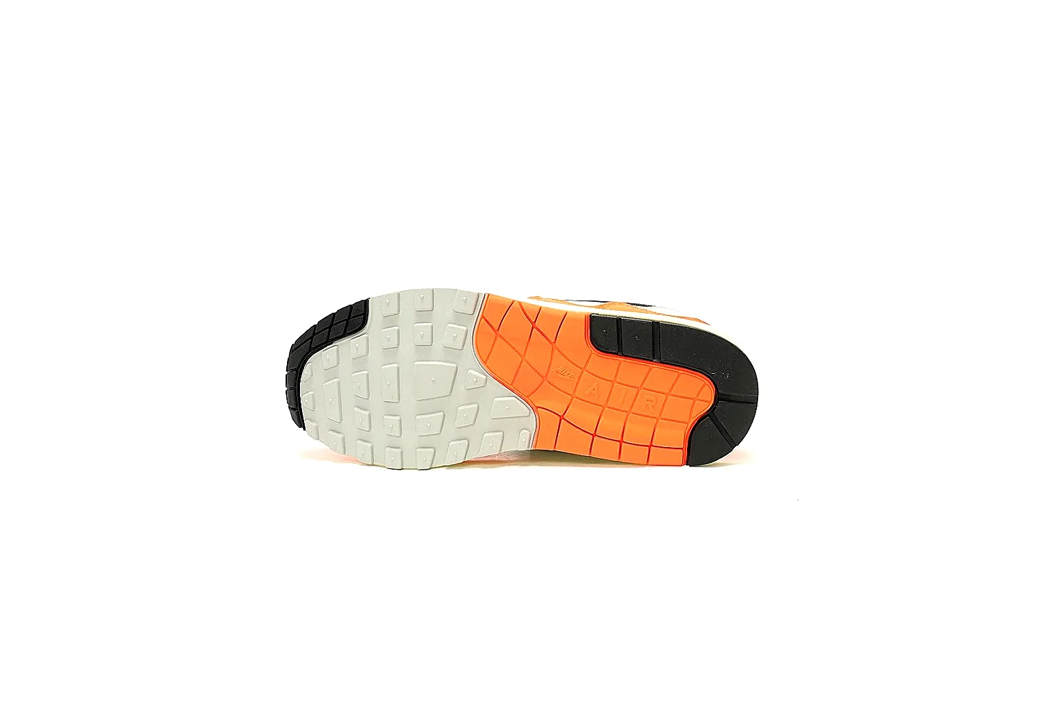Kako Scout comparison images for Nike Orange Cream Retro Runner Sneaker thumbnail 3