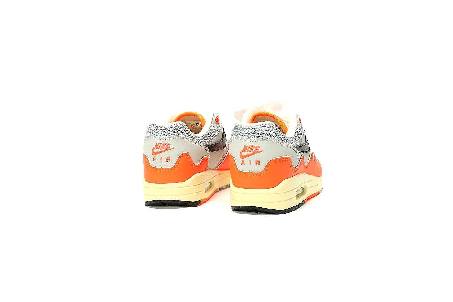 Kako Scout comparison images for Nike Orange Cream Retro Runner Sneaker thumbnail 5