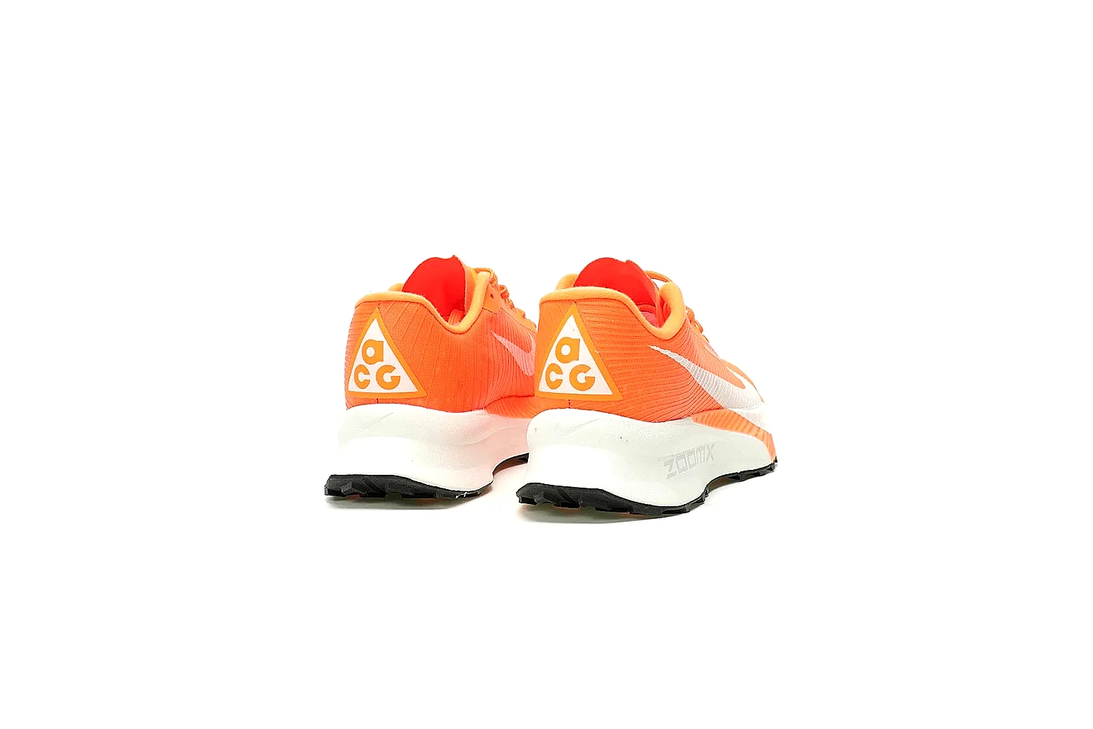 Kako Scout comparison images for Nike Orange White Retro Runner Sneaker thumbnail 5