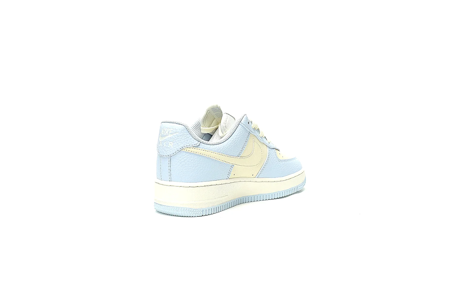 Kako Scout comparison images for Nike Pale Blue Low Court Sneaker thumbnail 6