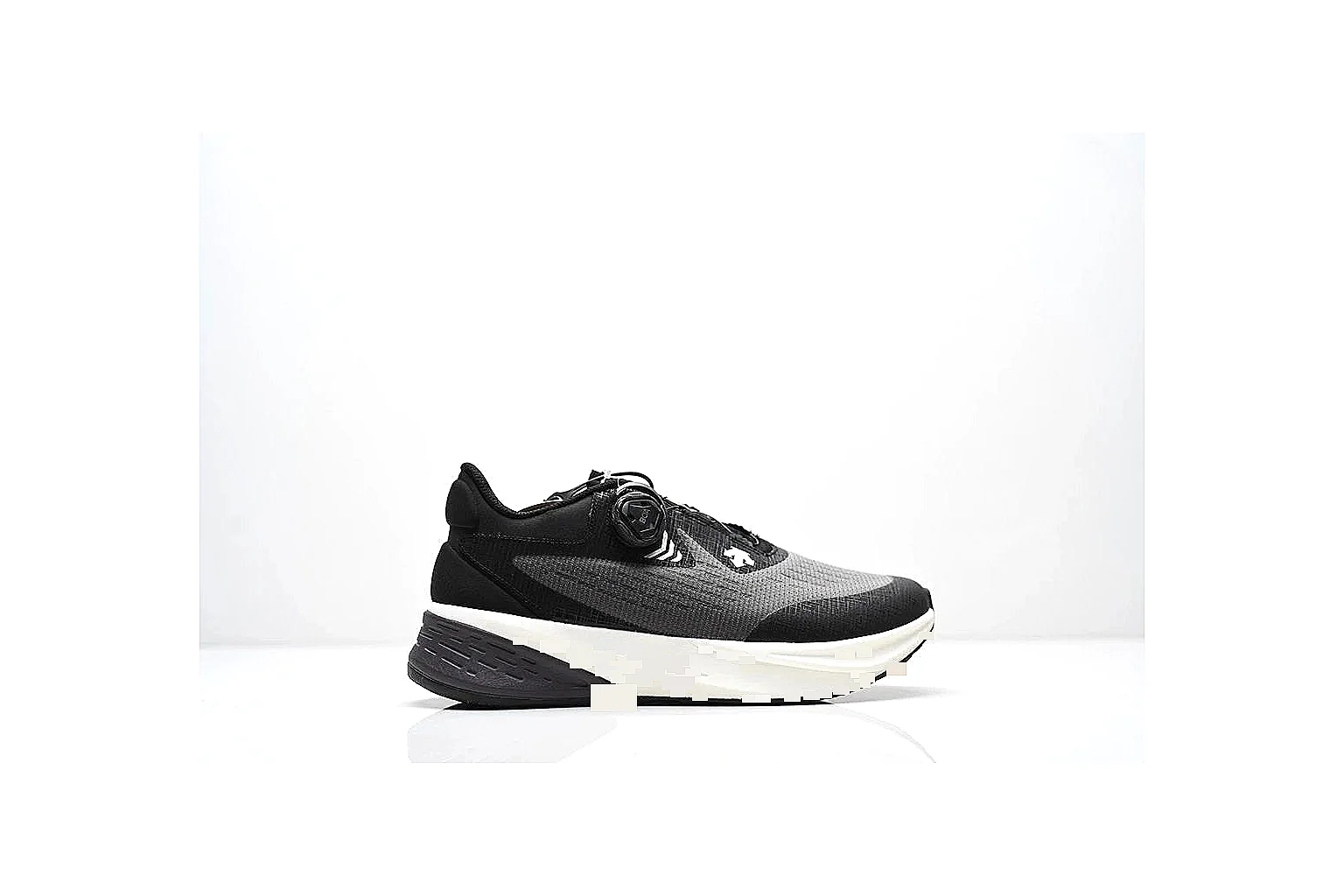 kakoscout.com Nike Performance Runner Black White comparison signal card six-photo gallery thumbnail 2
