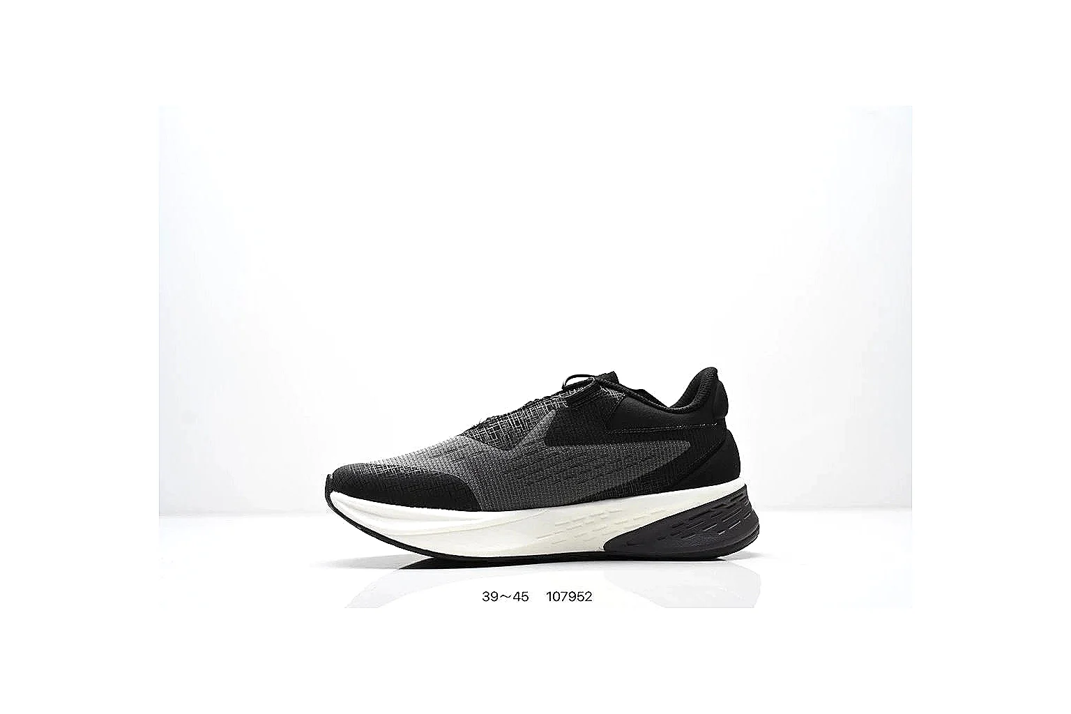 kakoscout.com Nike Performance Runner Black White comparison signal card six-photo gallery