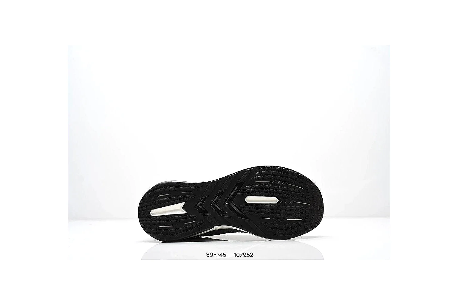 kakoscout.com Nike Performance Runner Black White comparison signal card six-photo gallery thumbnail 5