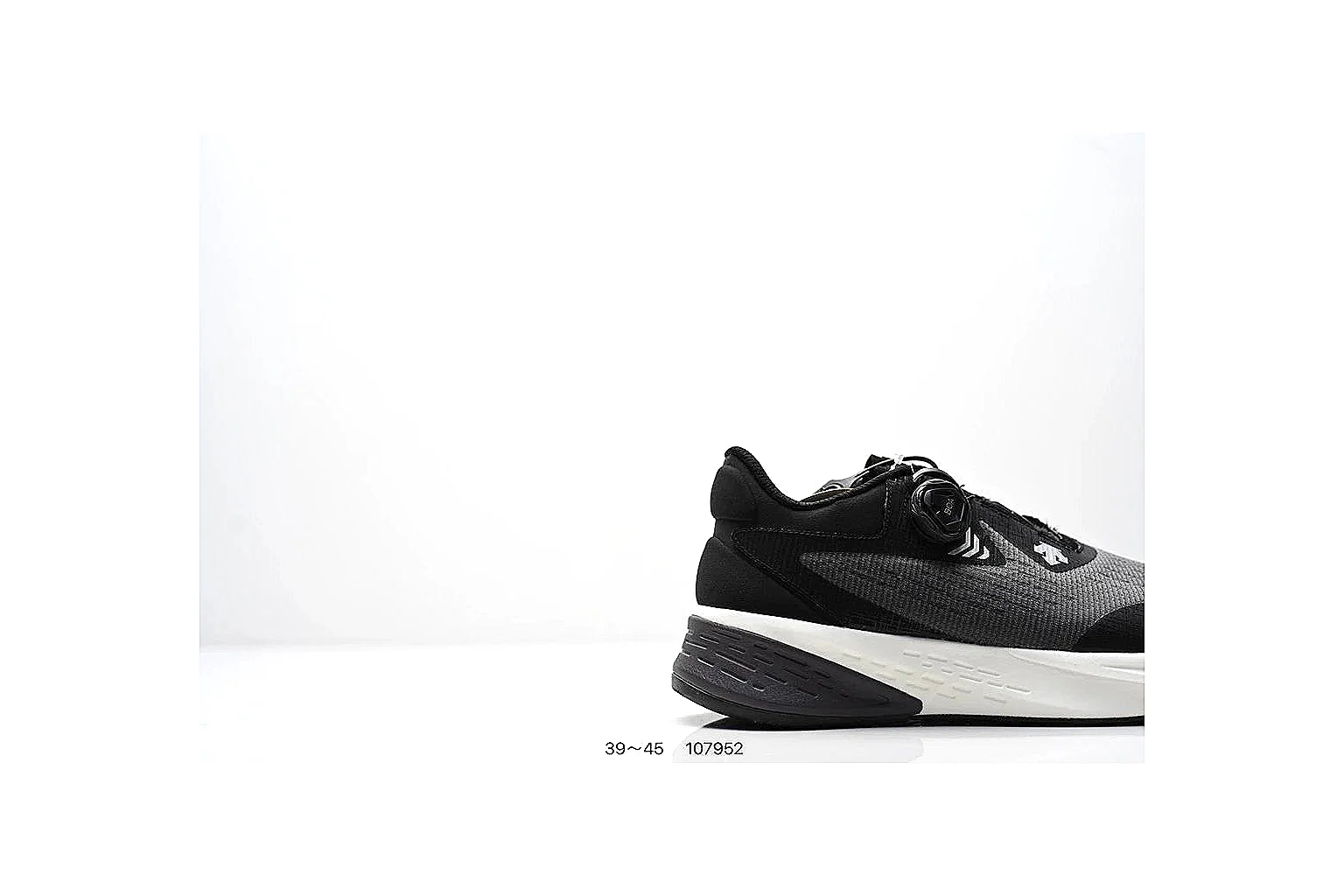 kakoscout.com Nike Performance Runner Black White comparison signal card six-photo gallery thumbnail 6