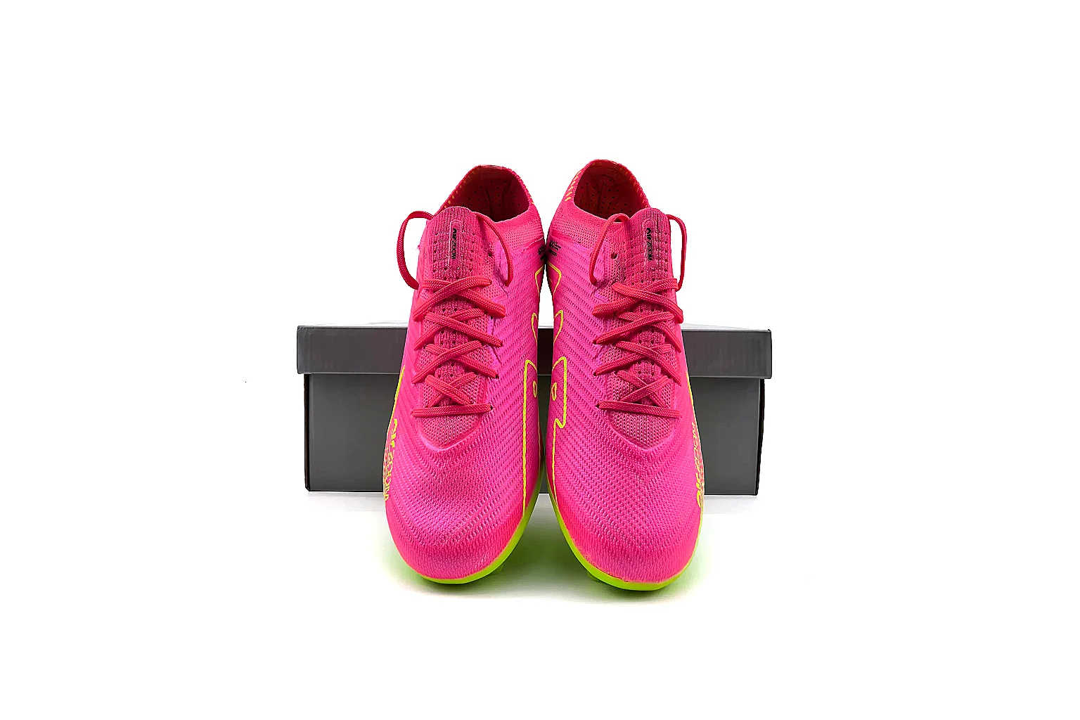 Kako Scout comparison images for Nike Pink Green Runner thumbnail 4