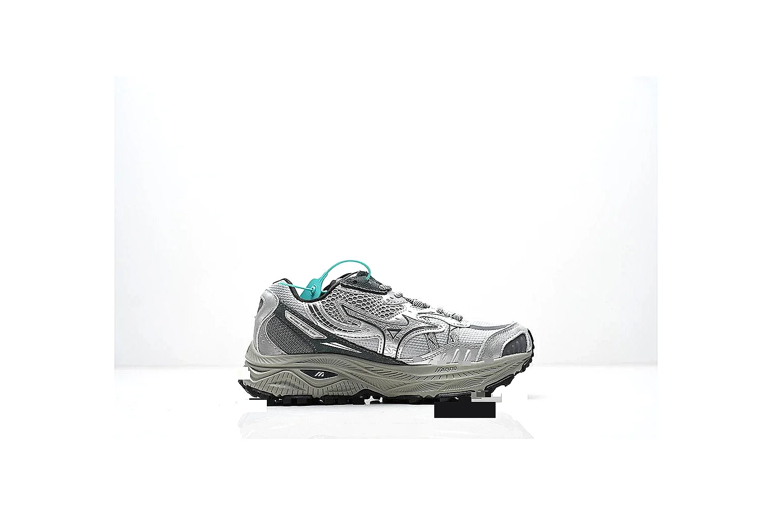 kakoscout.com Nike Retro Runner Silver Gray comparison signal card six-photo gallery thumbnail 2