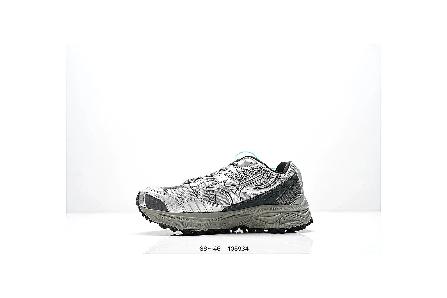 kakoscout.com Nike Retro Runner Silver Gray comparison signal card six-photo gallery
