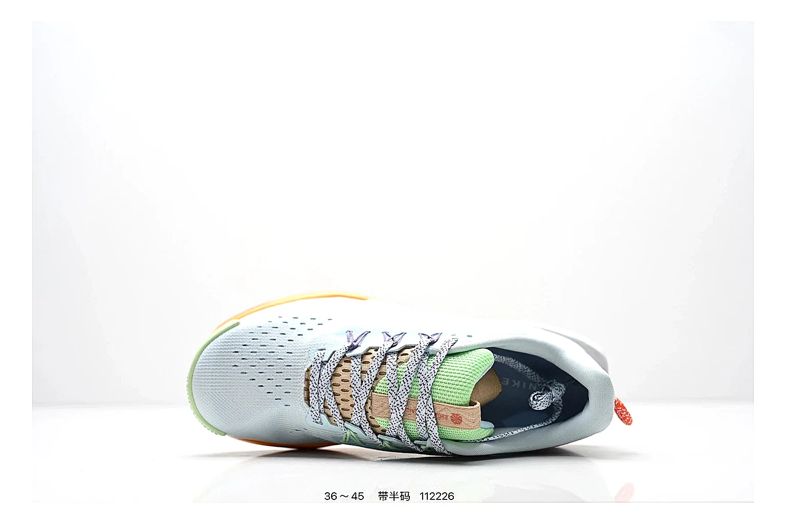 kakoscout.com Nike Retro Runner White Green Orange comparison signal card six-photo gallery thumbnail 3