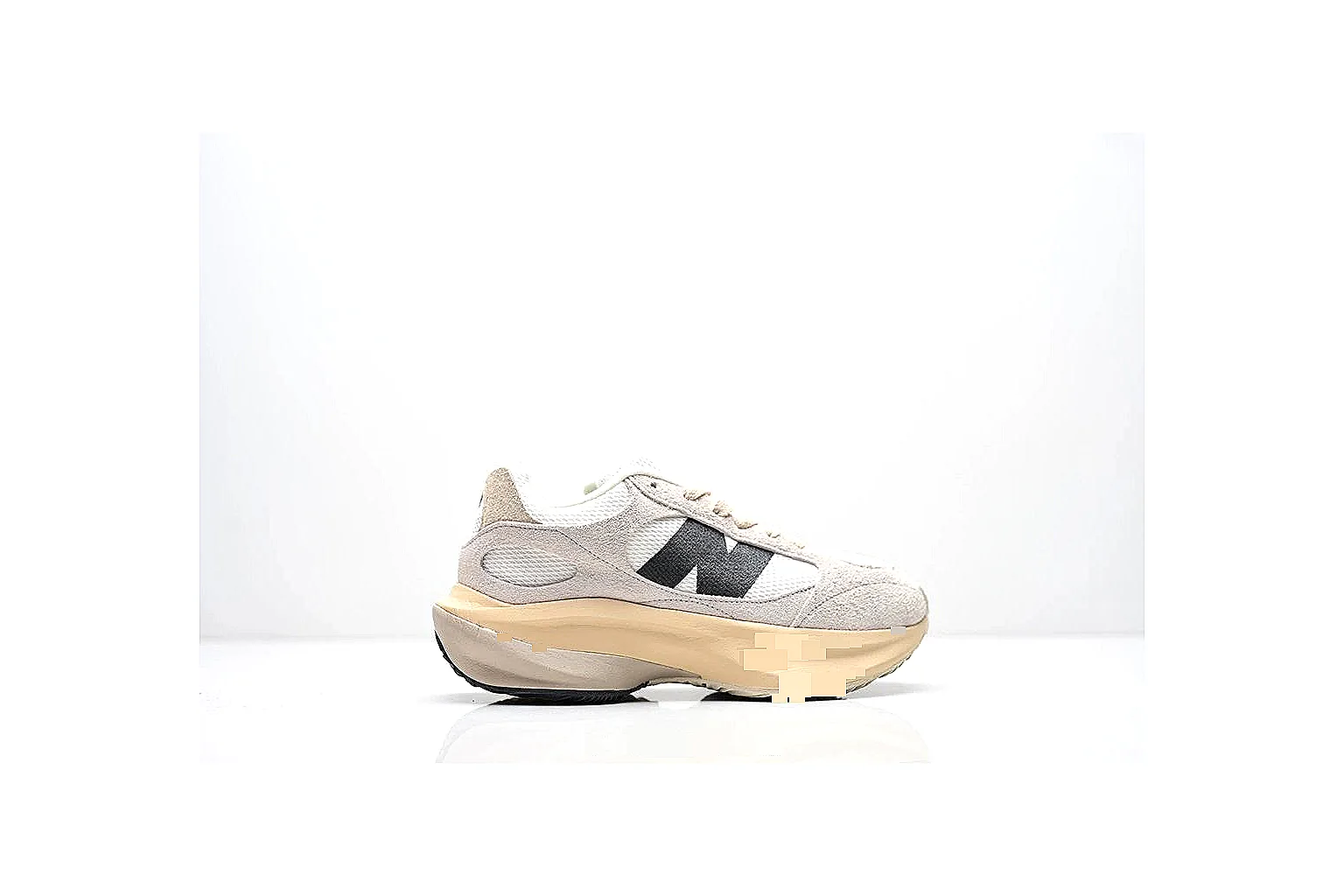 kakoscout.com Nike Runner Gray Beige comparison signal card six-photo gallery thumbnail 2