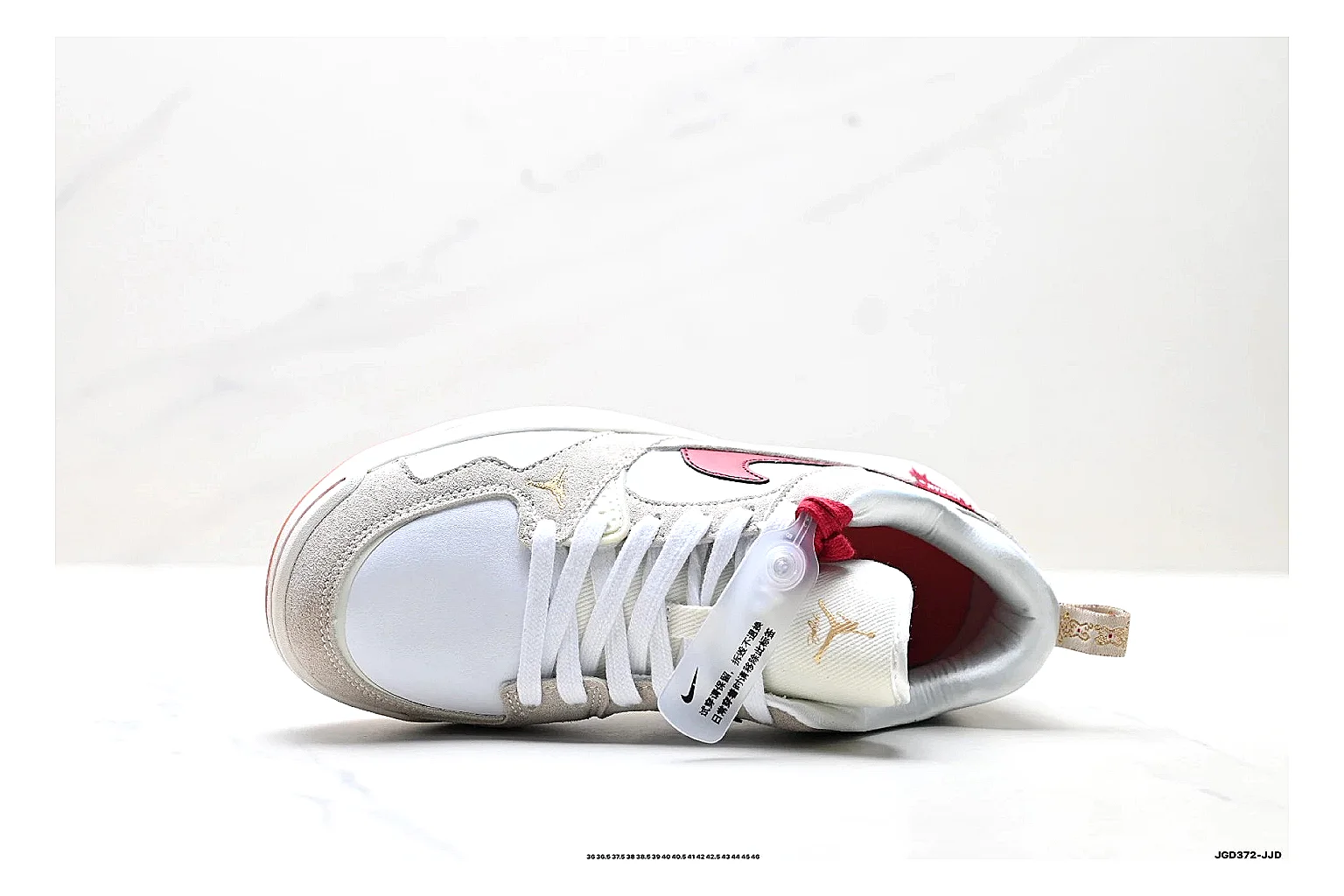 kakoscout.com Nike Runner White Red comparison signal card six-photo gallery thumbnail 6
