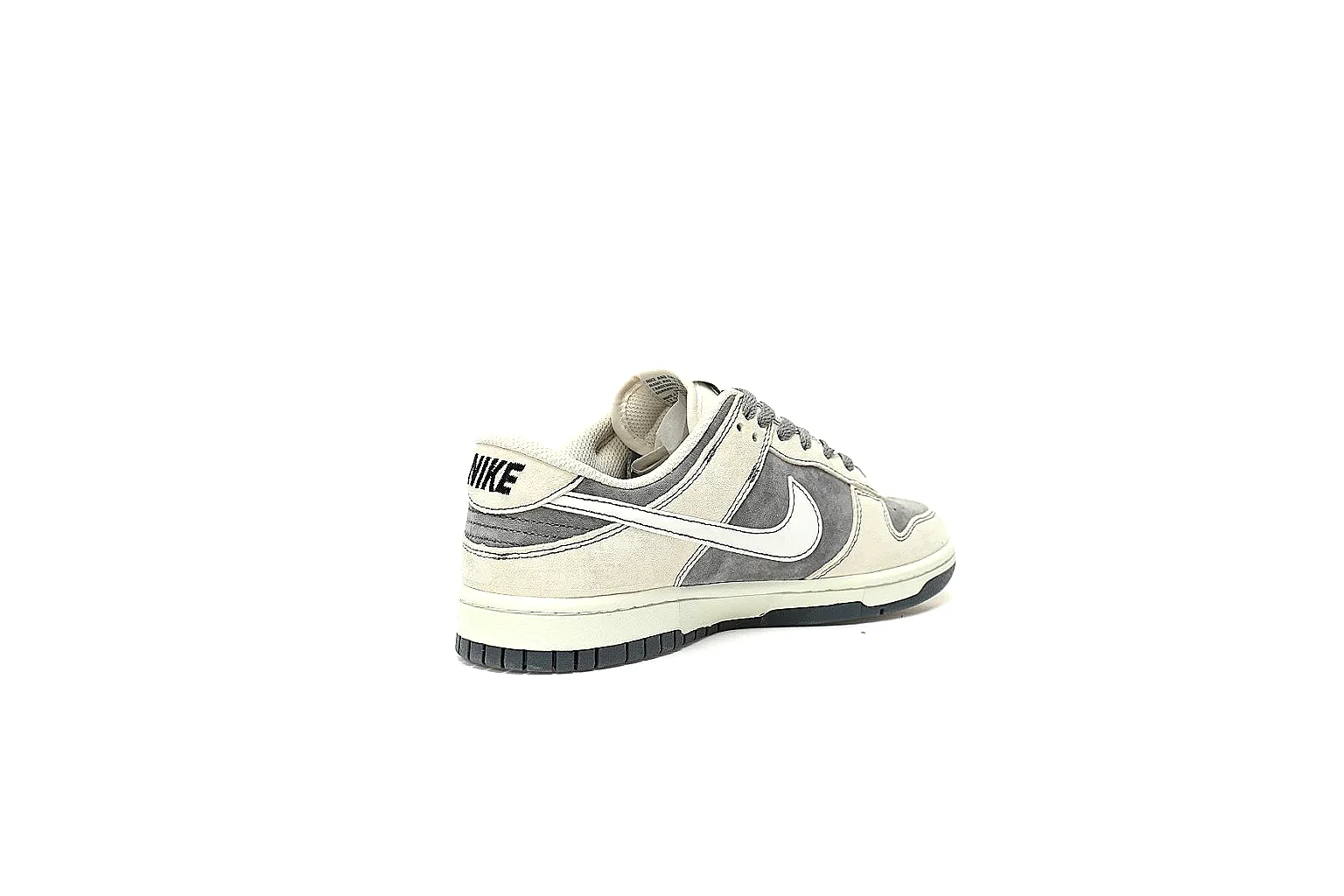 Kako Scout comparison images for Nike Silver Gray Low Court