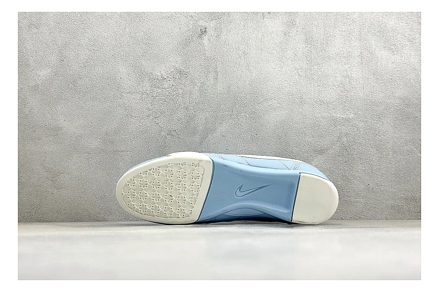 Nike Sprint Sister Light Blue comparison photo showing light blue retro-runner upper, slim side profile, tonal panels, and low everyday sole thumbnail 4
