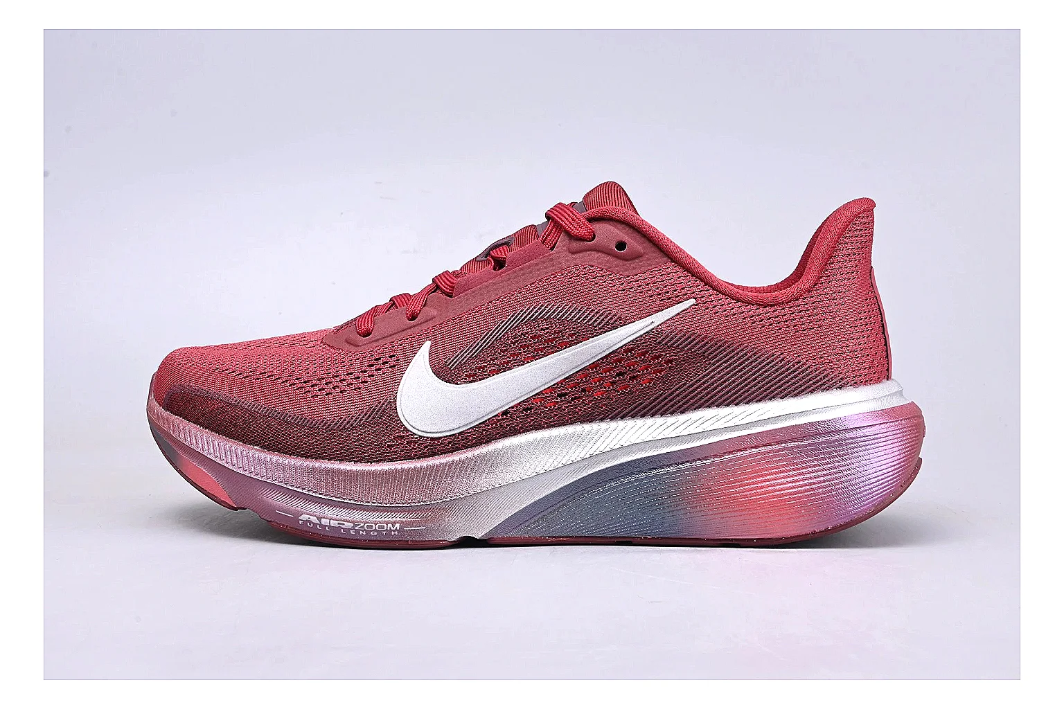Nike Air Zoom Vomero Red Runner comparison signal photo with red vomero runner with mixed upper and runner shape