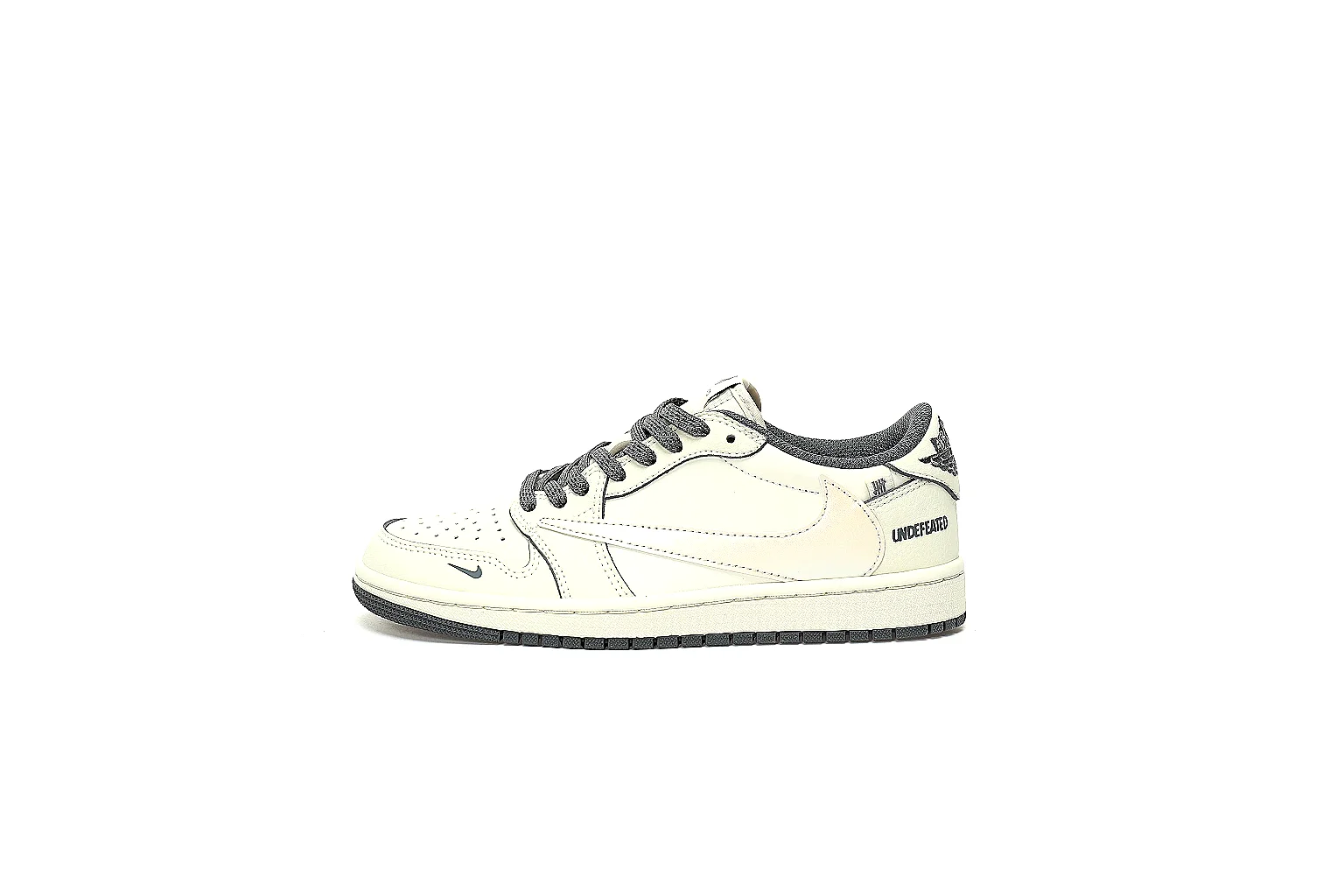 Kako Scout comparison images for Nike White Black Low Court thumbnail 2