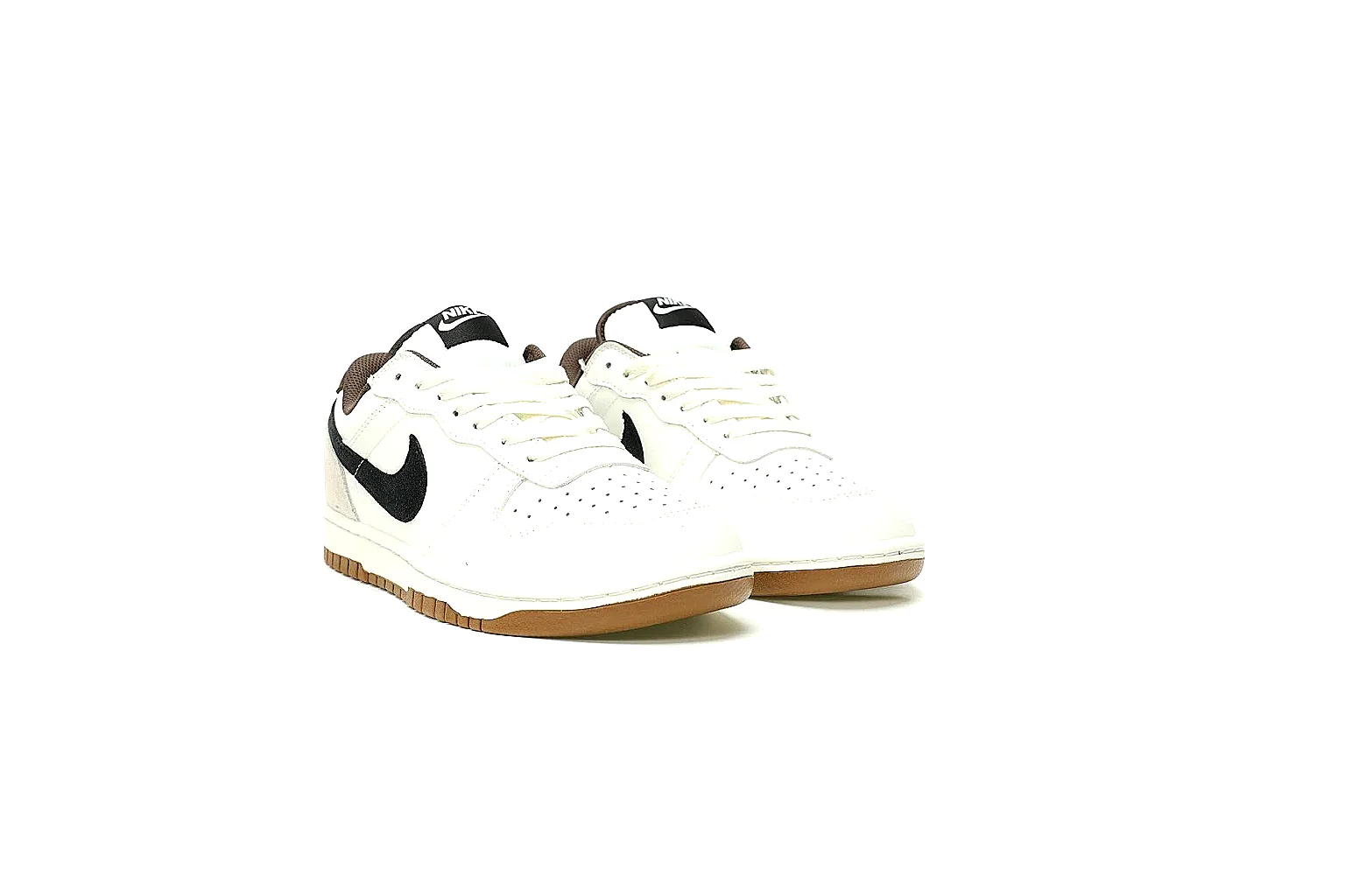 Kako Scout comparison images for Nike White Black Gum Low Court thumbnail 4