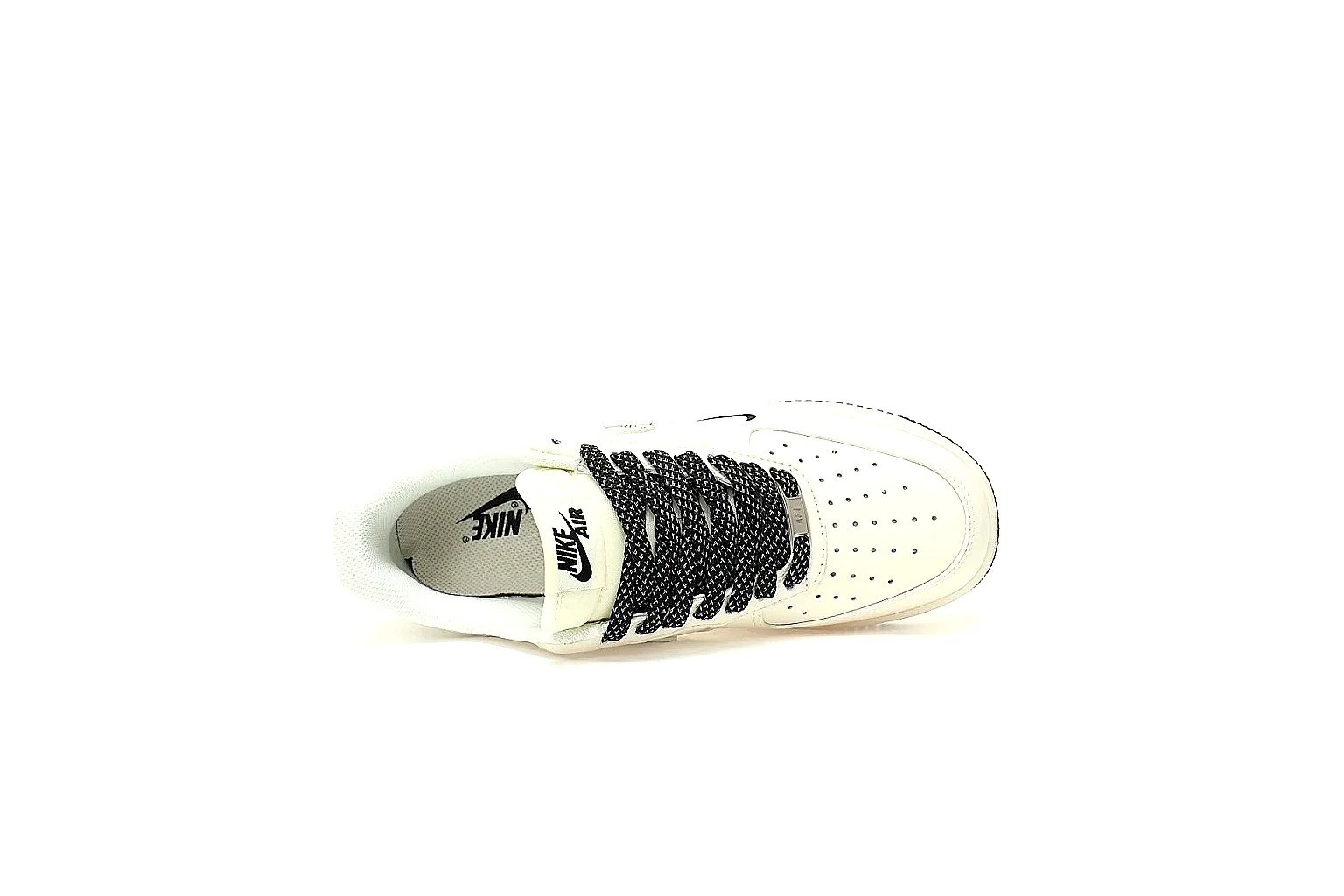 Kako Scout comparison images for Nike White Black Low Court thumbnail 2