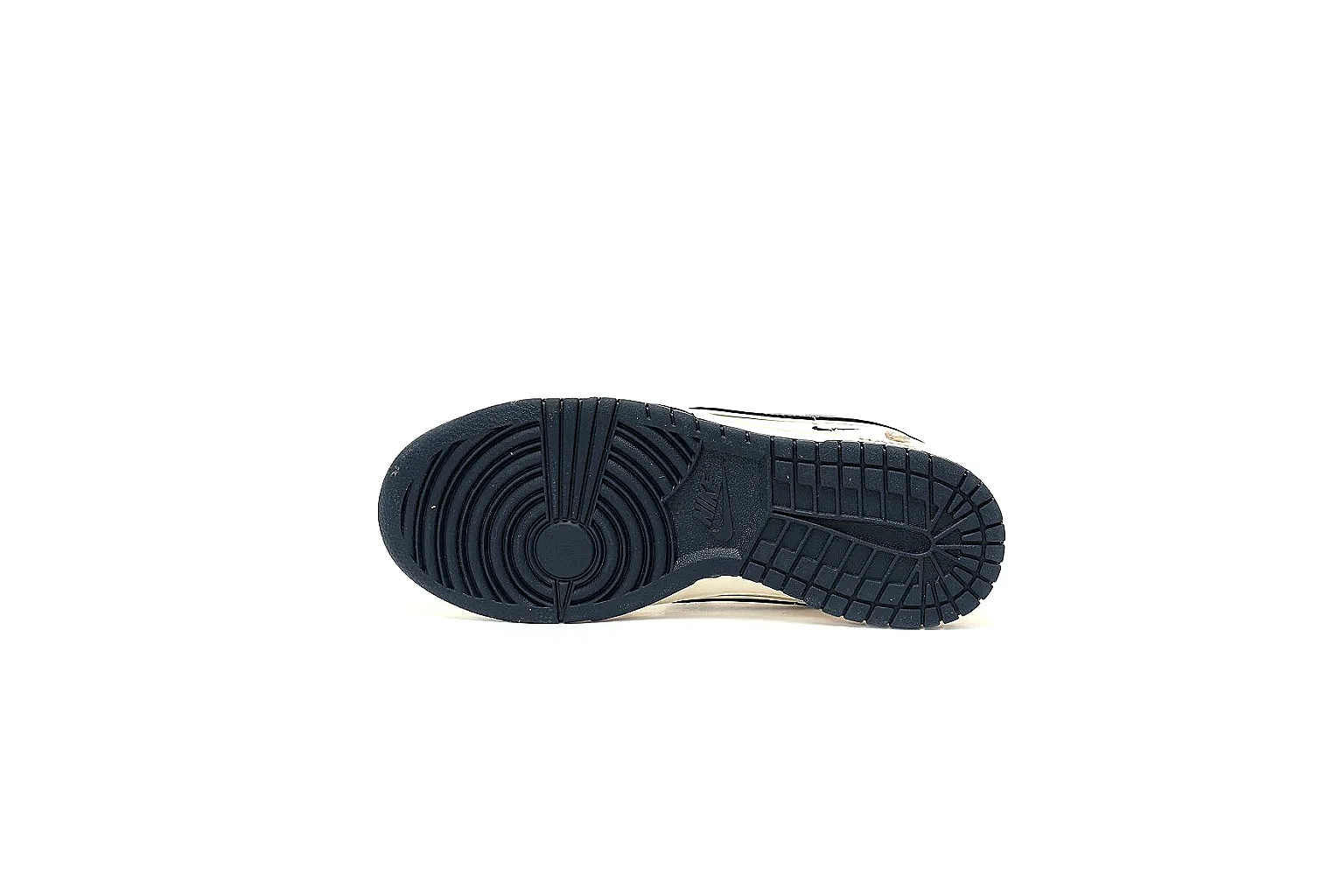 Kako Scout comparison images for Nike White Black Low Court thumbnail 3
