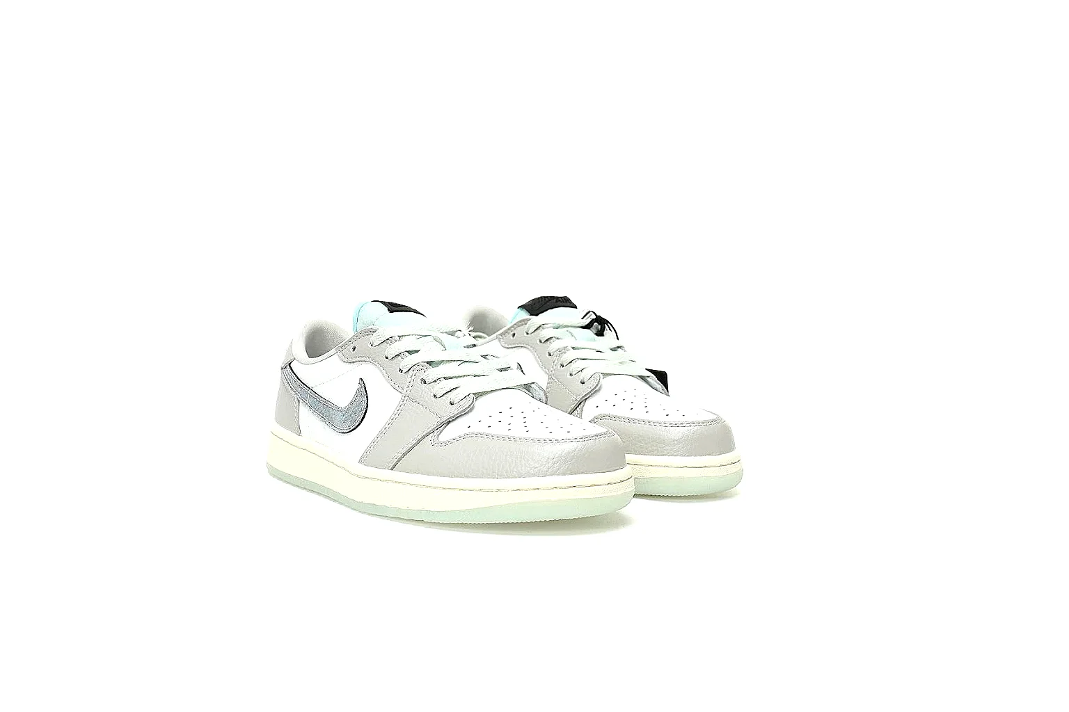 Kako Scout comparison images for Nike White Green Low Court thumbnail 5