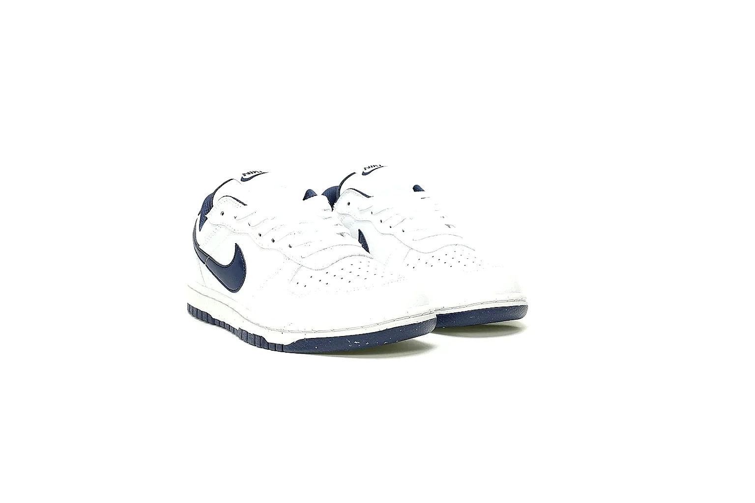 Kako Scout comparison images for Nike White Navy Low Court thumbnail 4