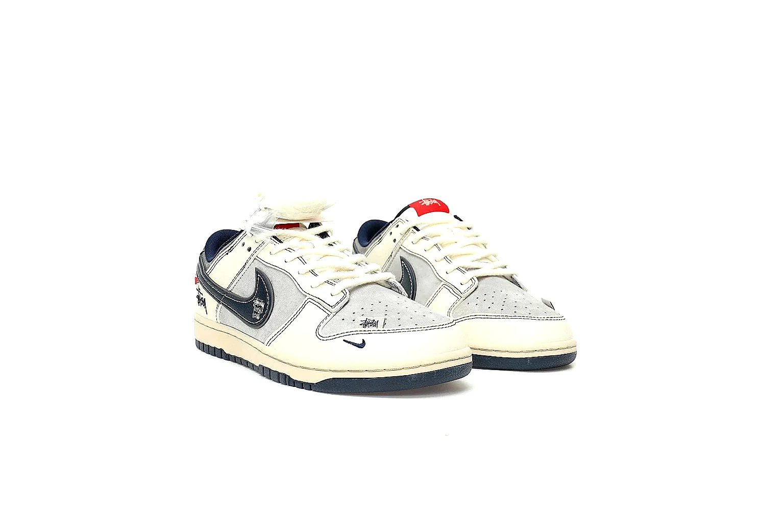 Kako Scout comparison images for Nike White Navy Red Low Court thumbnail 5