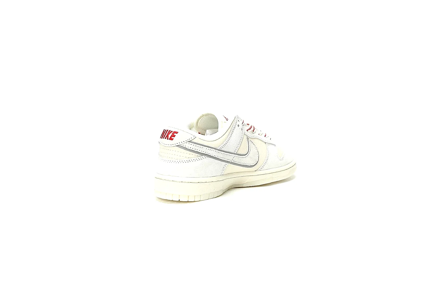 Kako Scout comparison images for Nike White Pink Low Court thumbnail 6