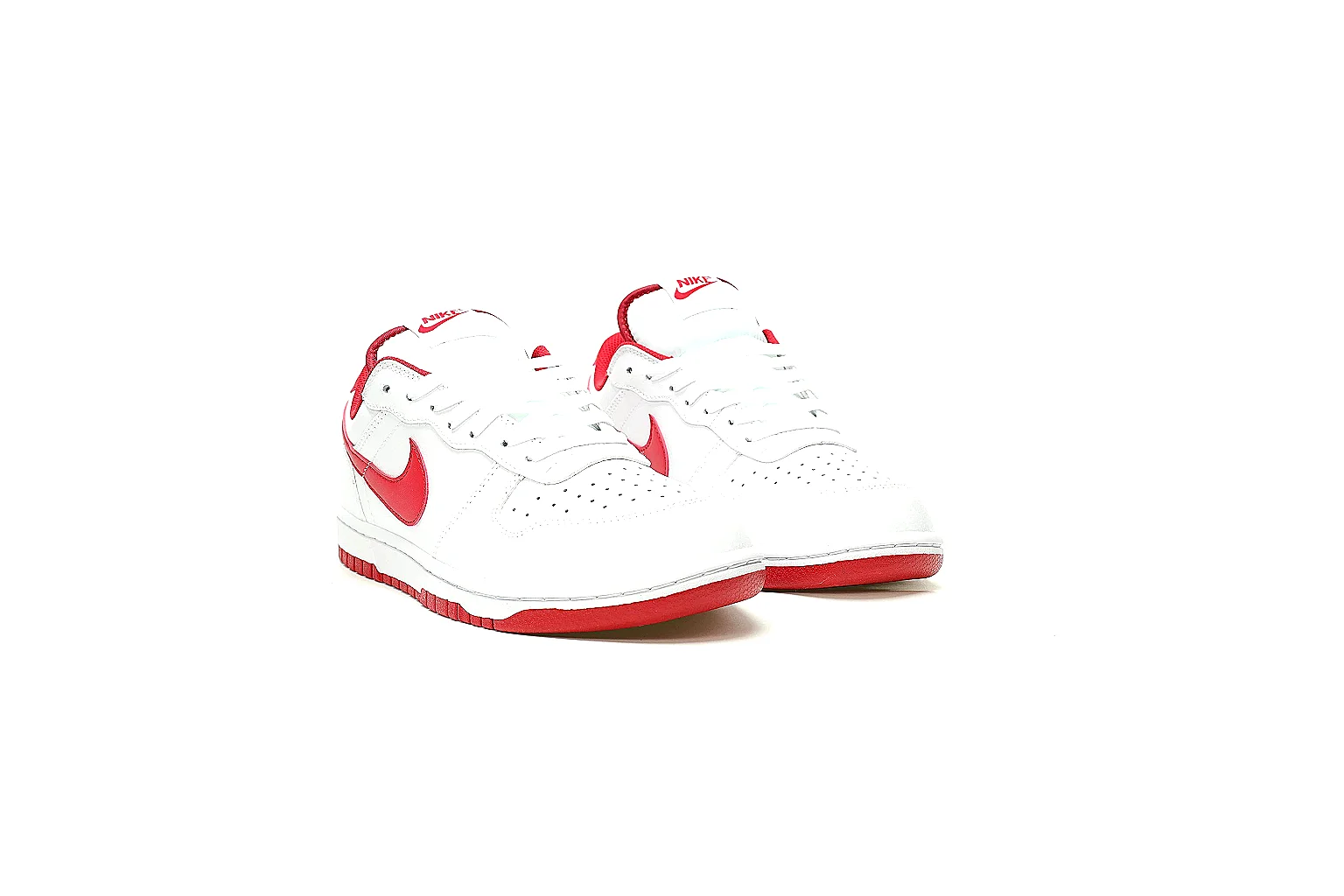 Kako Scout comparison images for Nike White Red High-Top Court Sneaker thumbnail 4